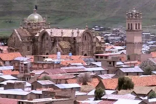 La Fiscalía Especializada en Derechos Humanos e Interculturalidad de Puno y la Inspectoría General de la PNP realizan las investigaciones para determinar las responsabilidades.