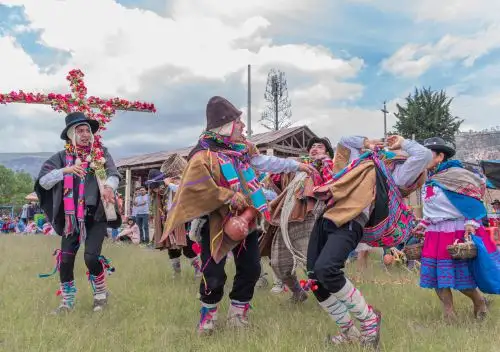 Más de 50 comparsas participaron del inicio de actividades del Carnaval Rural de Ayacucho, una de las celebraciones más importantes del calendario festivo de Perú. ANDINA/Difusión
