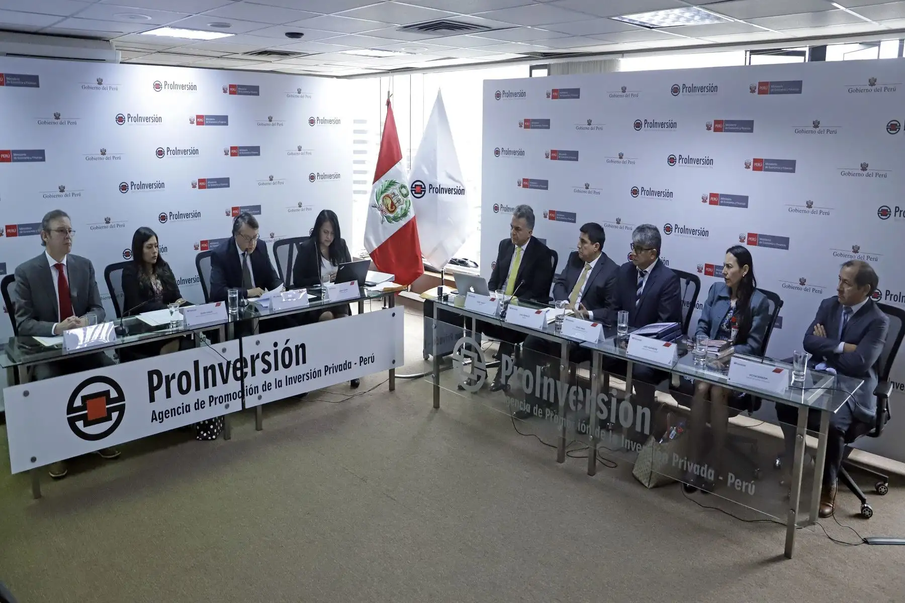 Se suscribieron los Contratos de Supervisión de Diseño, Construcción y Equipamiento de los proyectos hospitalarios de Piura y Chimbote. Cortesía ProInversión