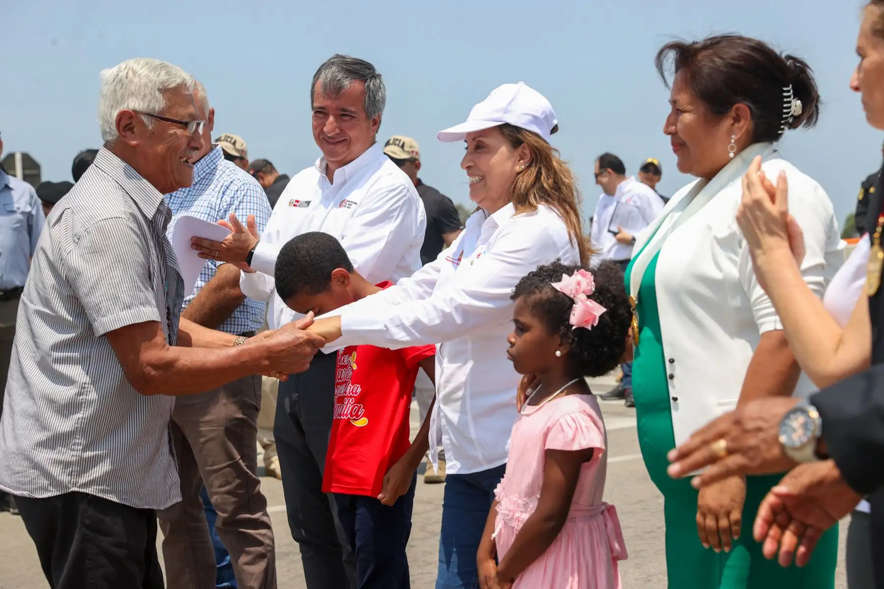 La presidenta de la república, Dina Ercilia Boluarte Zegarra, participó en la inauguración del puente Chamorro en el distrito de El Carmen

Foto: ANDINA/Prensa Presidencia