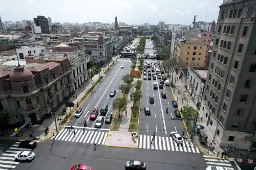 Cruce de Garcilaso de la Vega (Wilson) con Paseo Colón, donde se construirá la Estación Central de la Línea 2 del Metro de Lima y Callao. Foto: ANDINA/Ricardo Cuba