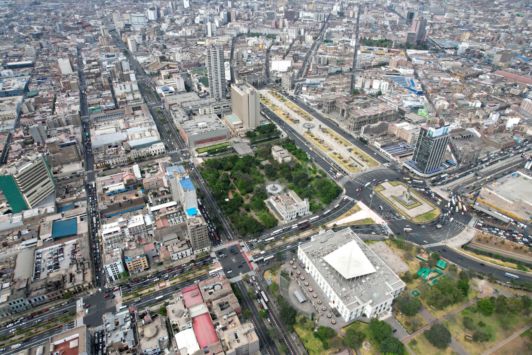 Vista aérea de zona donde se construirá Estación Central de la Línea 2 del Metro. Foto: ANDINA/Ricardo Cuba