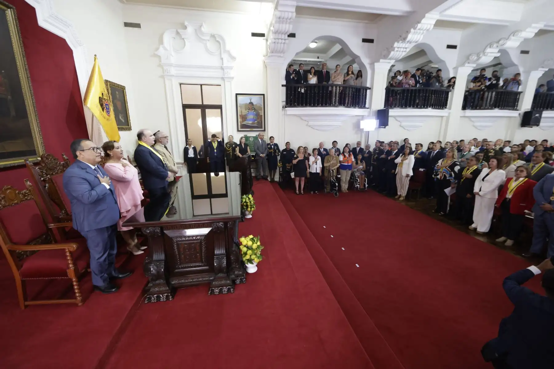 La presidenta Dina Ercilia Boluarte Zegarra, acompañada por el alcalde de Lima, Rafael López Aliaga, participó en la sesión solemne del Concejo Municipal de Lima Metropolitana realizada en conmemoración del aniversario de la fundación española de la ciudad capital.
Foto: ANDINA/Presidencia Perú
