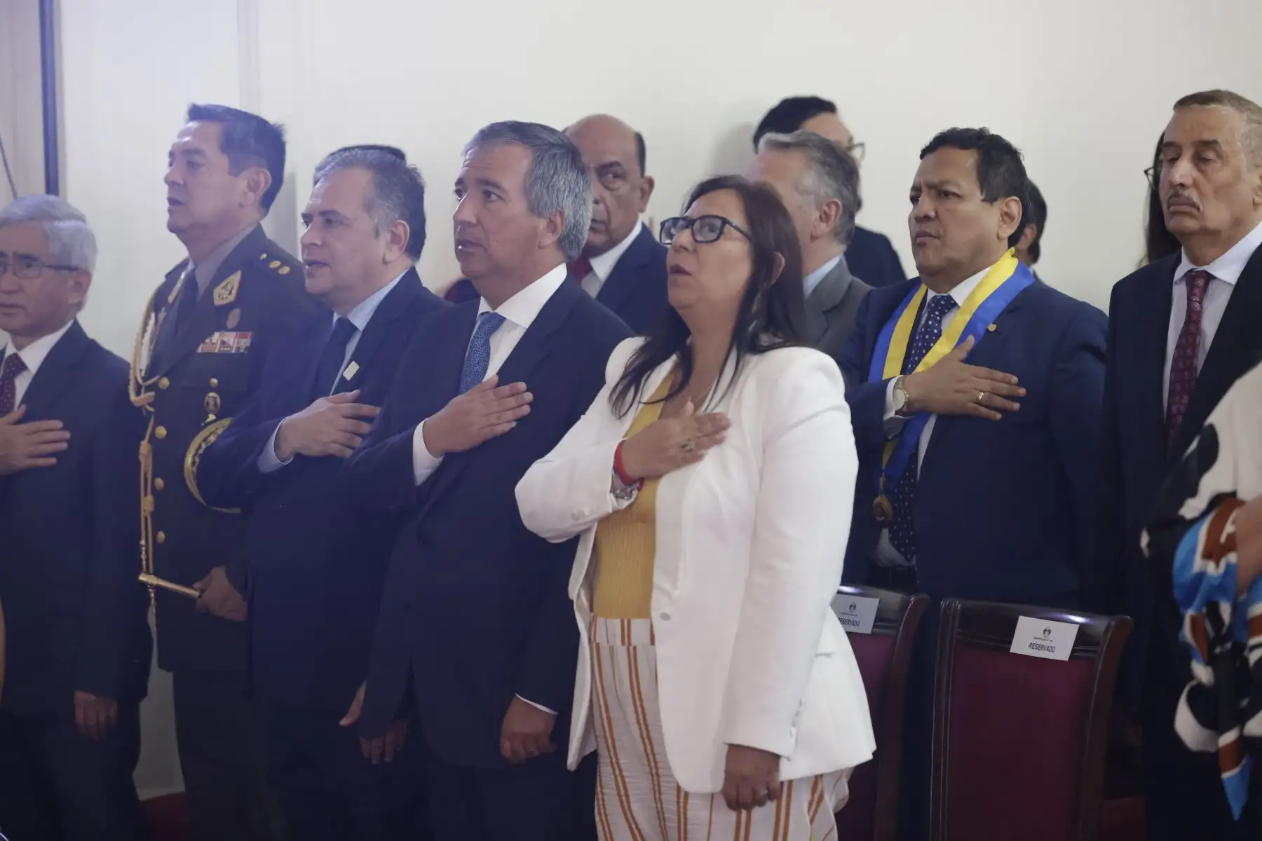 La presidenta Dina Ercilia Boluarte Zegarra, acompañada por el alcalde de Lima, Rafael López Aliaga, participó en la sesión solemne del Concejo Municipal de Lima Metropolitana realizada en conmemoración del aniversario de la fundación española de la ciudad capital.
Foto: ANDINA/Presidencia Perú