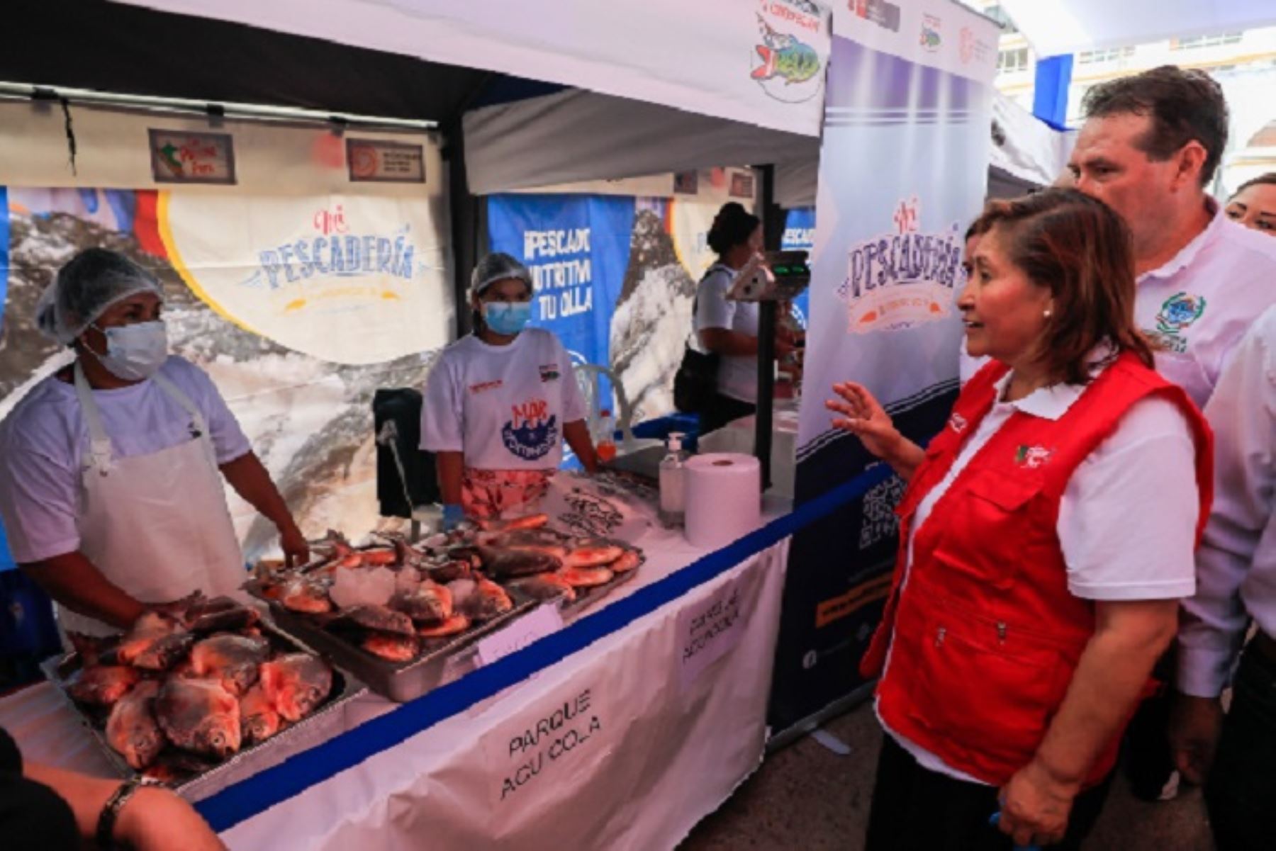 El Ministerio de la Producción organizó feria para comercializar más de dos toneladas de pescado fresco amazónico y marítimo a precio económico.