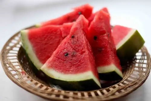 El Instituto Nacional de Calidad (Inacal), organismo adscrito al Ministerio de la Producción, promueve el consumo de frutas de estación, que cumplan requisitos mínimos de calidad como la sandía, con el propósito de asegurar un producto con estándares inocuos, y apto para el consumo humano.