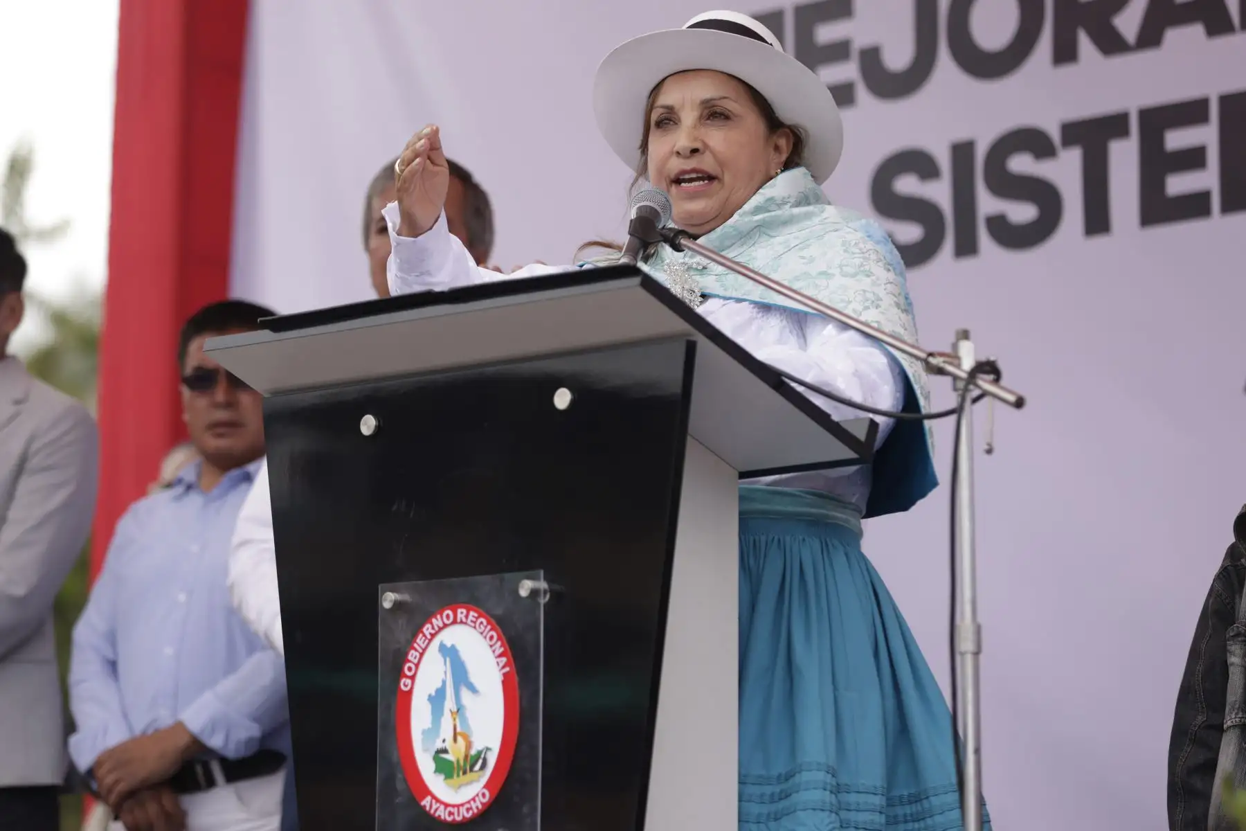 Presidenta Dina Boluarte participa del inicio de obras del mejoramiento y ampliación del sistema de agua potable y alcantarillado en el distrito de Andrés Avelino Cáceres, provincia de Huamanga en Ayacucho. Foto: ANDINA/ Prensa Presidencia