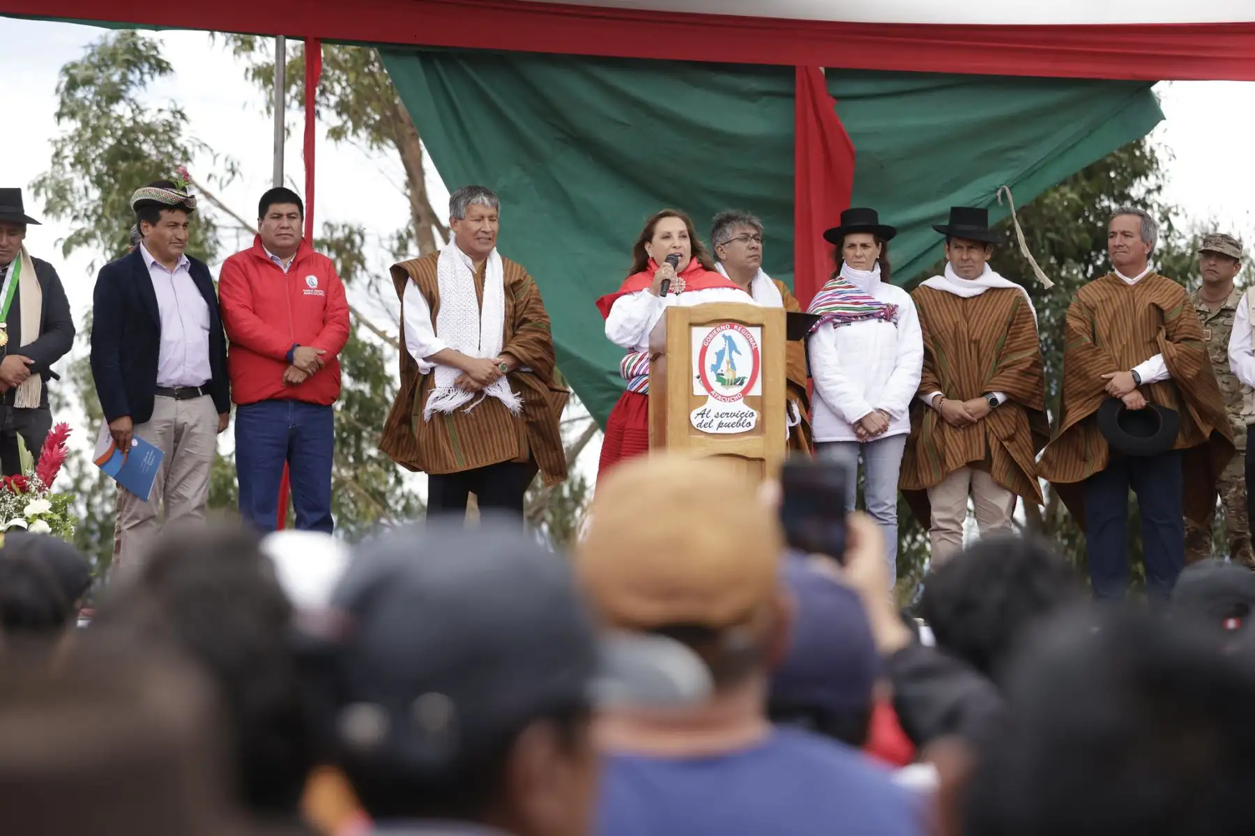 Presidenta Dina Boluarte participa en el inicio de obra del asfaltado de carretera en los distritos de Chiara, Los Morochucos y Vinchos de las provincias de Huamanga y Cangallo en Ayacucho.
Foto: ANDINA/Prensa Presidencia