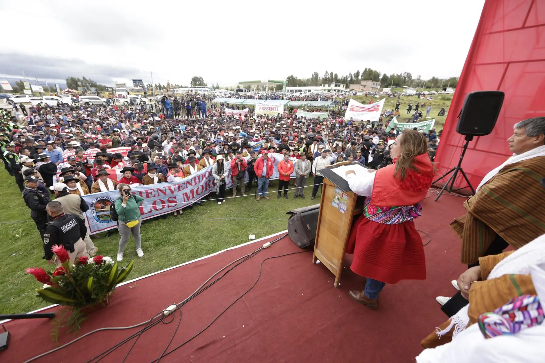 Presidenta Dina Boluarte participa en el inicio de obra del asfaltado de carretera en los distritos de Chiara, Los Morochucos y Vinchos de las provincias de Huamanga y Cangallo en Ayacucho.
Foto: ANDINA/Prensa Presidencia