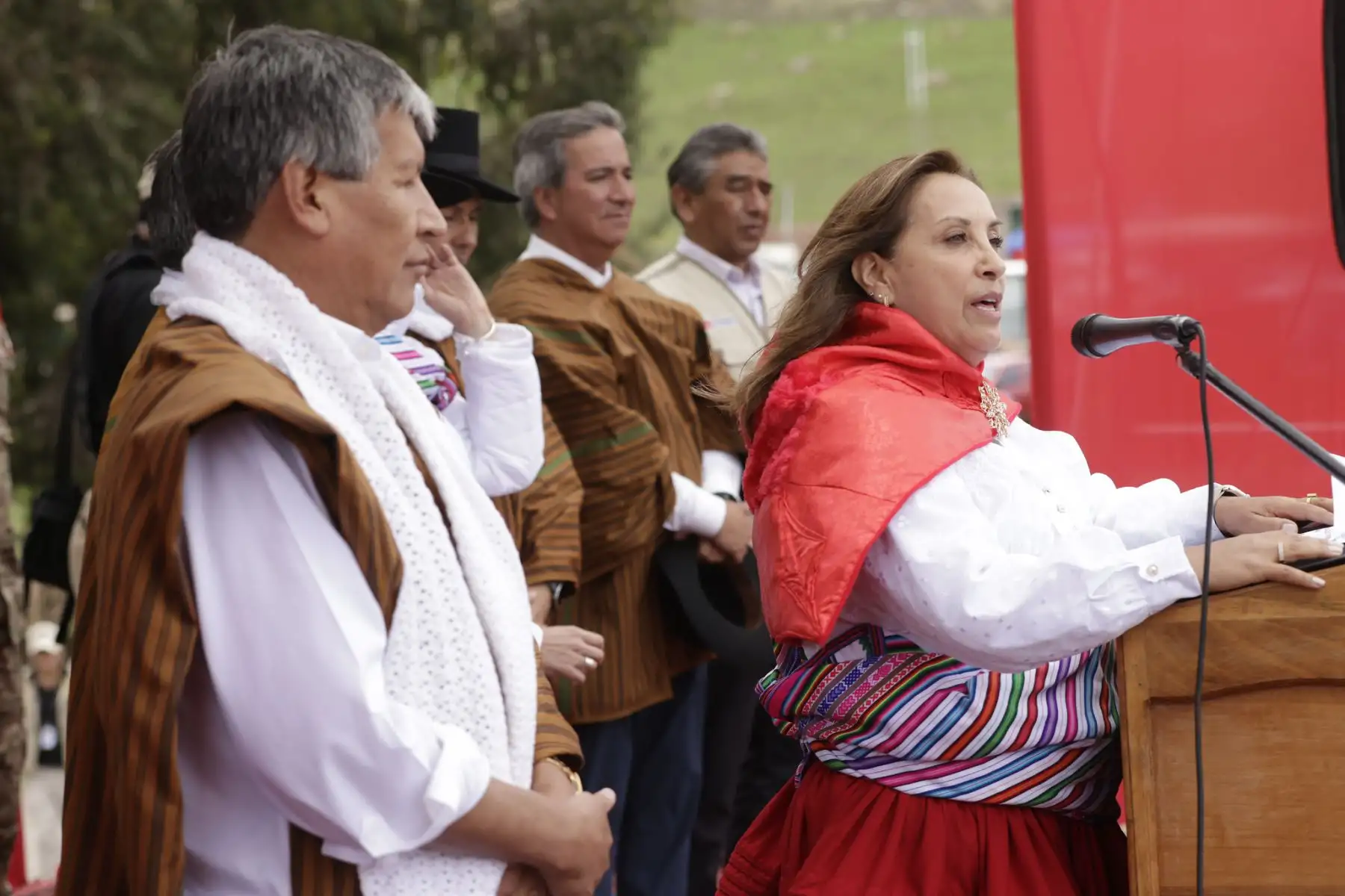 Presidenta Dina Boluarte participa en el inicio de obra del asfaltado de carretera en los distritos de Chiara, Los Morochucos y Vinchos de las provincias de Huamanga y Cangallo en Ayacucho.
Foto: ANDINA/Prensa Presidencia