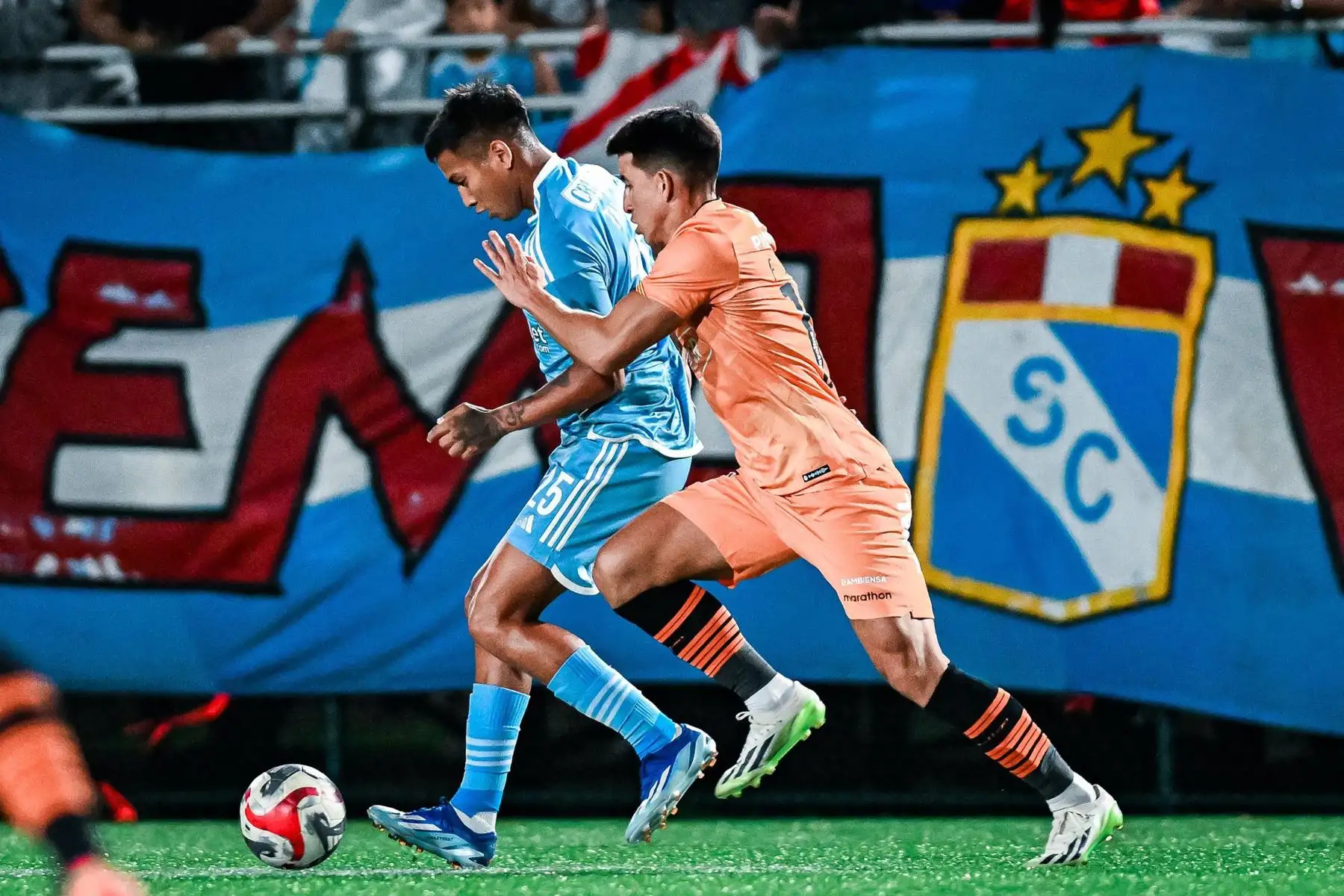 Sporting Cristal se enfrenta al Barcelona de Ecuador en un partido  amistoso internacional  en Miami (Estados Unidos).
Foto: @ClubSCristal