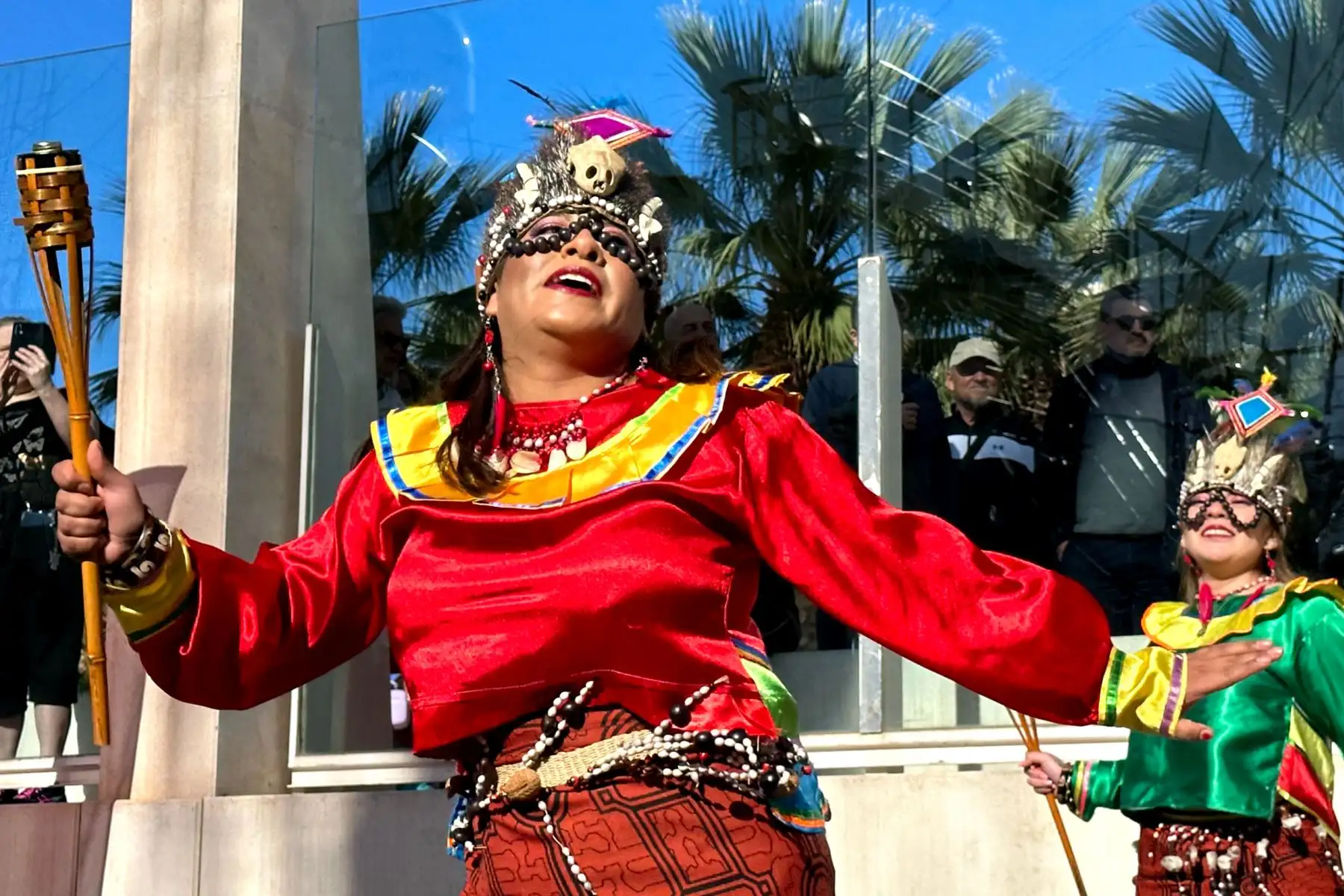 Desde el Puerto de Málaga, en España, inician las actividades protocolares en el BAP Unión, donde ofrecen café peruano a los visitantes, acompañado de bailes típicos del Perú.

Foto: ANDINA/Karol Muñoz