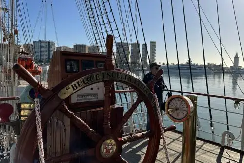 Vista del puerto de Málaga, España, desde el BAP Unión. ANDINA/Karol Muñoz