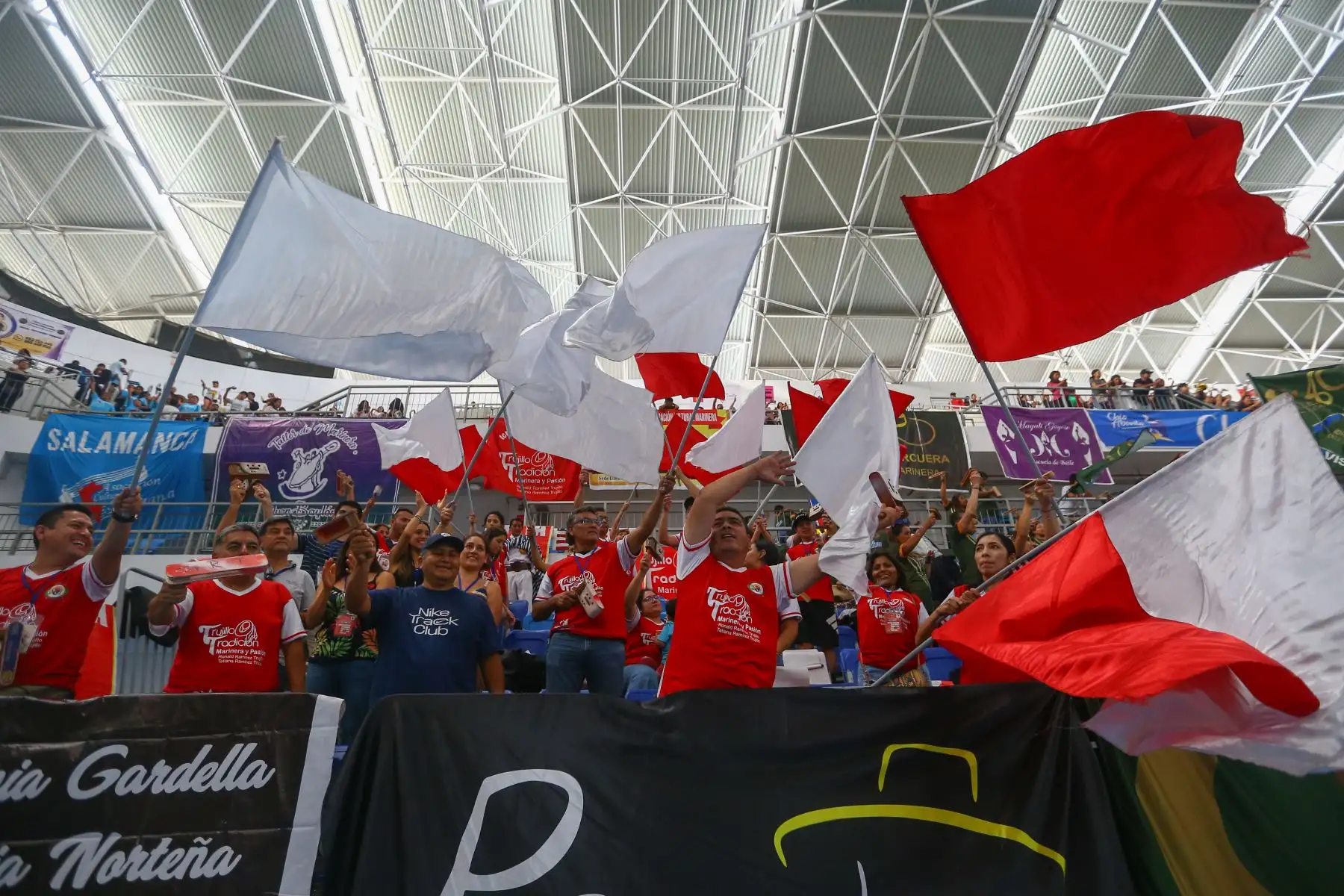 Por segundo año consecutivo, el Polideportivo del Callao es la sede del 64º Concurso Nacional de Marinera 2024 que se desarrollará del 22 al 28 de enero, con el objetivo de atraer a más de 1.500 parejas de baile de todo el Perú y el exterior.
Foto: ANDINA/Eddy Ramos