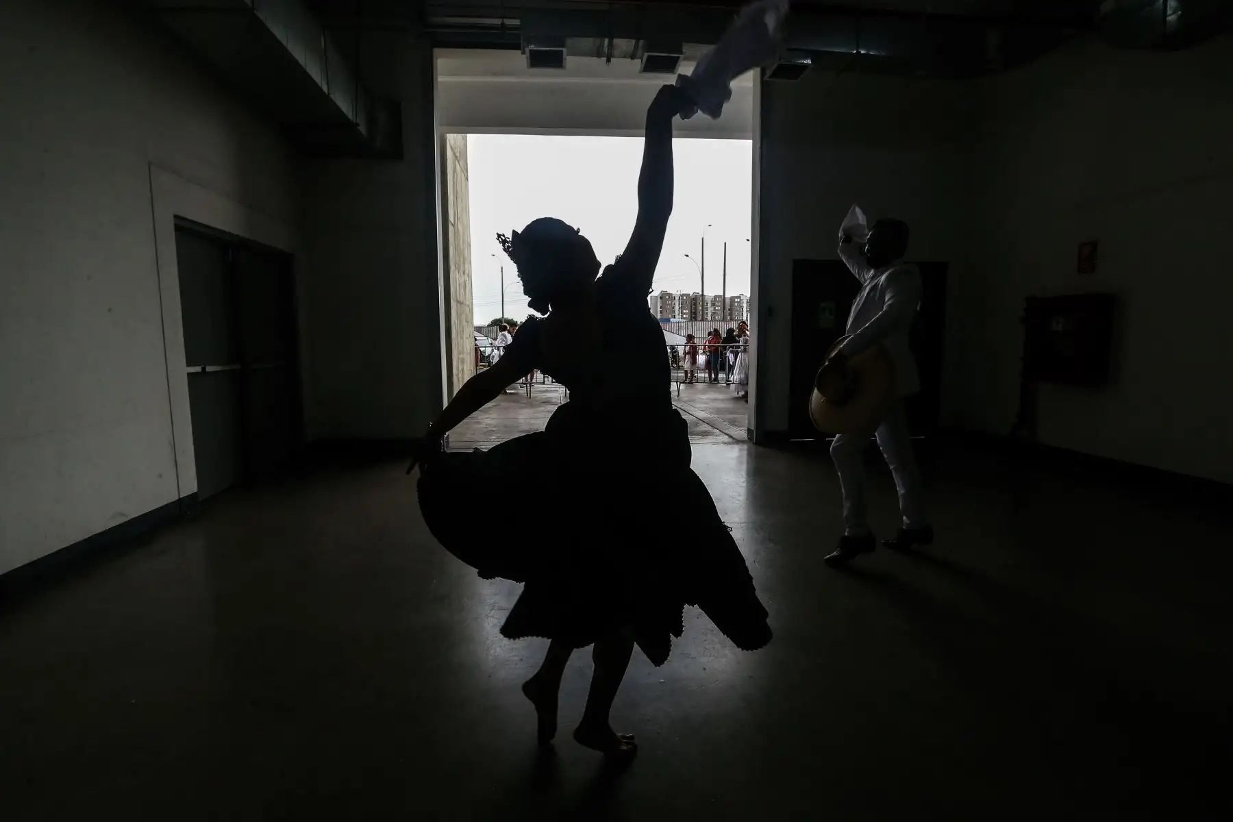 Por segundo año consecutivo, el Polideportivo del Callao es la sede del 64º Concurso Nacional de Marinera 2024 que se desarrollará del 22 al 28 de enero, con el objetivo de atraer a más de 1.500 parejas de baile de todo el Perú y el exterior.
Foto: ANDINA/Eddy Ramos