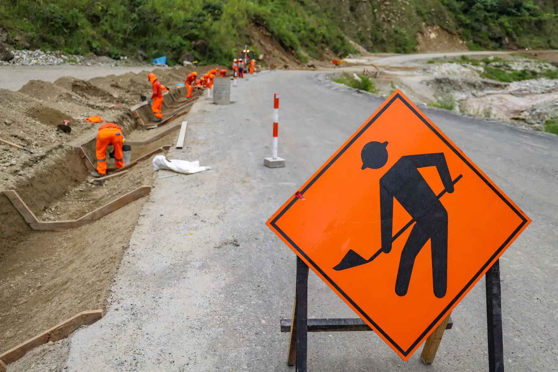Supervisan el avance de obra del túnel que unirá los distritos de Santa Teresa y Santa María, en la provincia de La Convención, que se convertirá en una nueva ruta hacia Machu Picchu.
Foto: MTC
