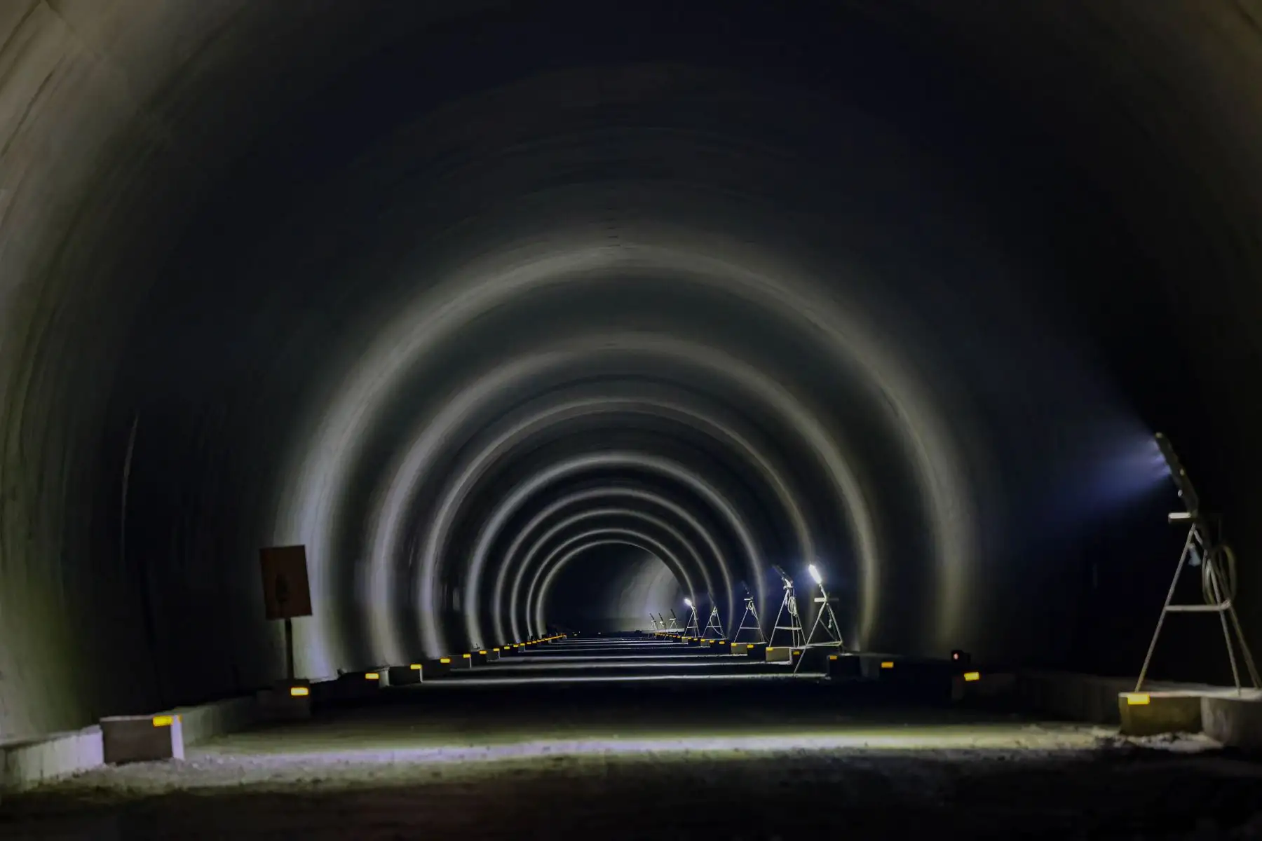 Supervisan el avance de obra del túnel que unirá los distritos de Santa Teresa y Santa María, en la provincia de La Convención, que se convertirá en una nueva ruta hacia Machu Picchu.
Foto: MTC