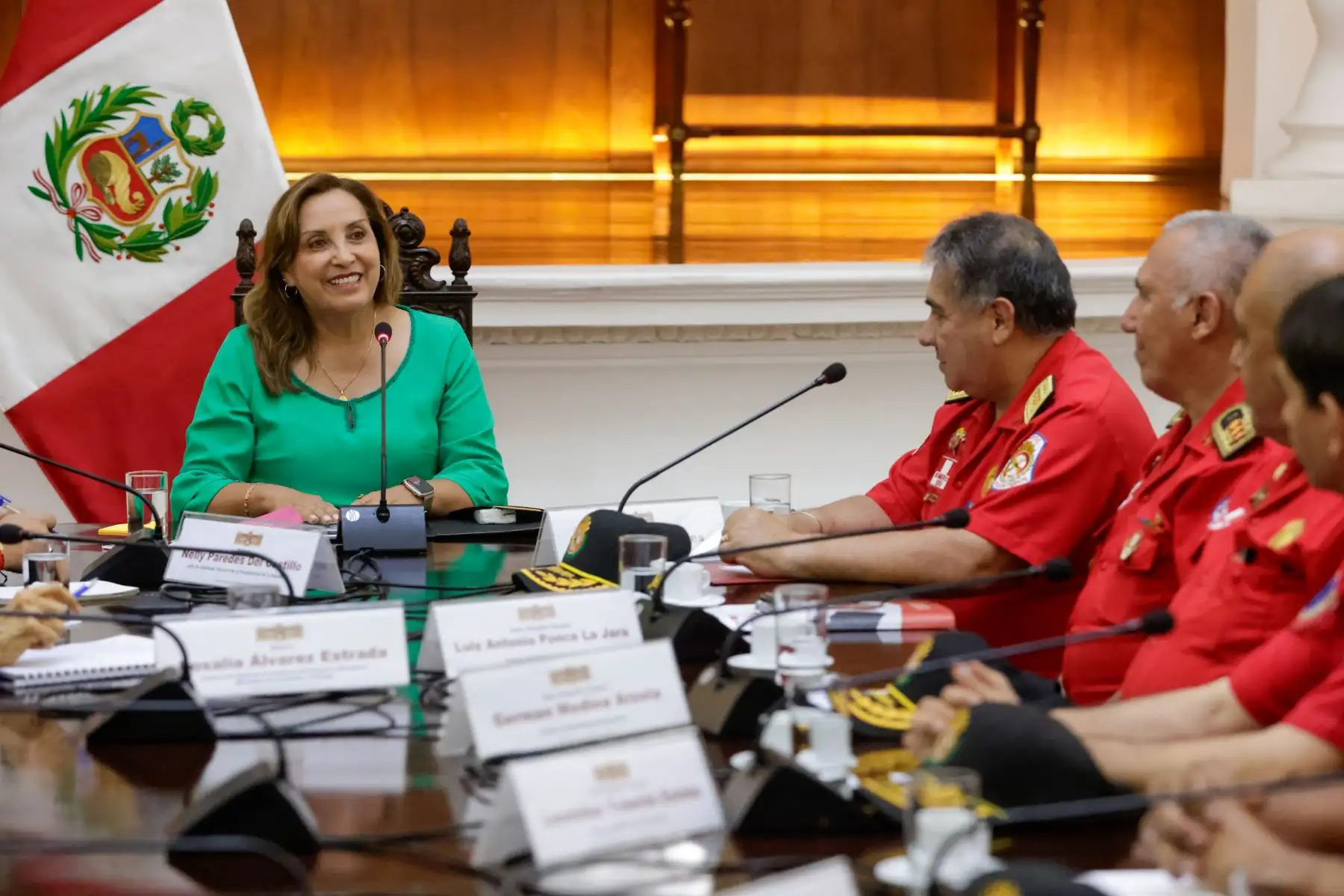 Presidenta de la república, Dina Boluarte, sostuvo una reunión con la alta dirección del Cuerpo General de Bomberos Voluntarios del Perú
Foto: ANDINA/Prensa Presidencia