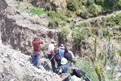 Cientos de pobladores quedaron aislados en Las provincias de Caylloma y Castilla por las fiuertes precipitaciones pluviales.