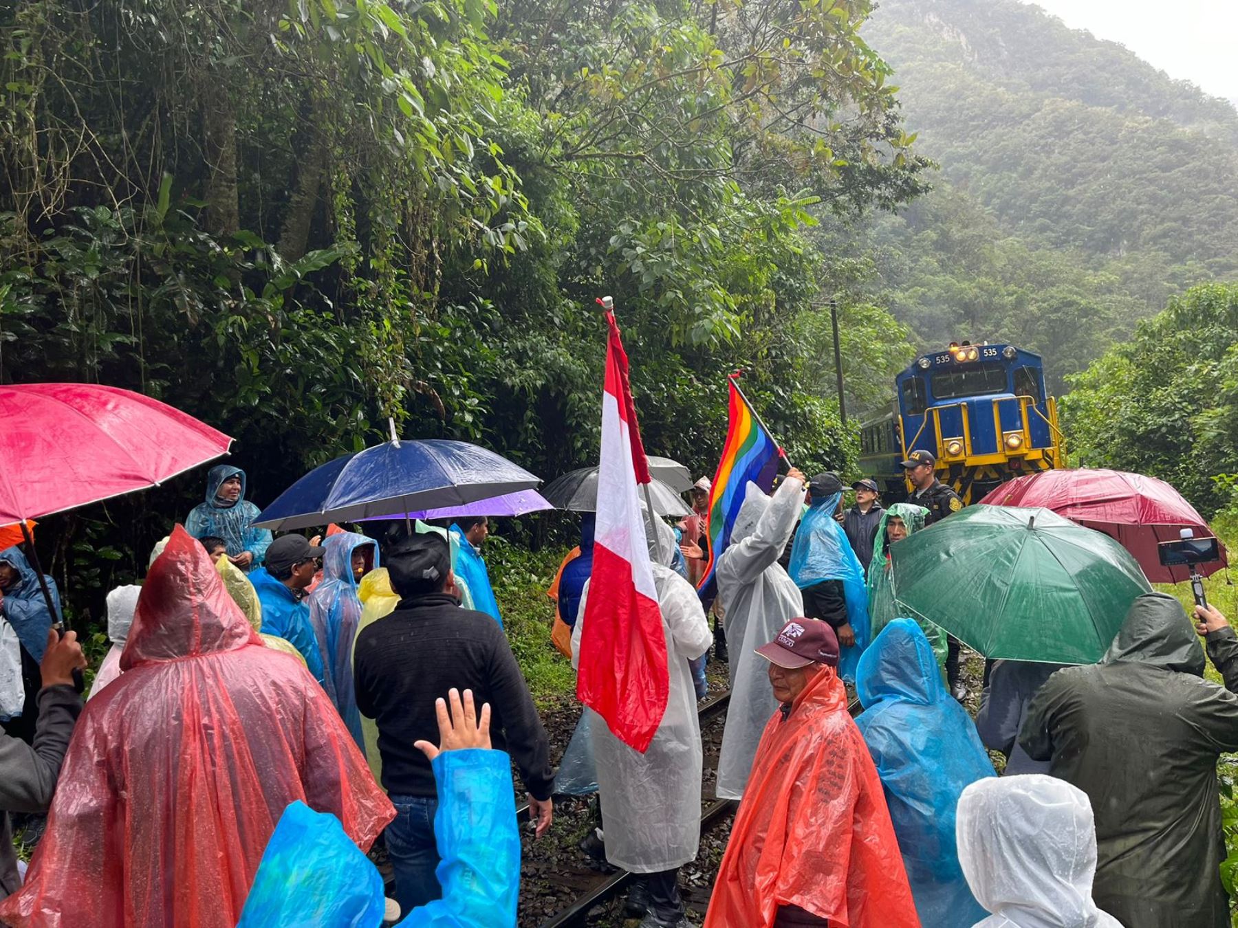 El Ministerio Público exhortó a los manifestantes de Machu Picchu Pueblo a no bloquear vías ni alterar el orden ni dañar la propiedad pública o privada. ANDINA/Difusión
