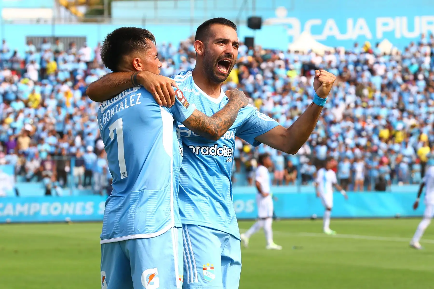 El uruguayo Martín Cauteruccio de Sporting Cristal celebra su gol, anotado ante  ADT por la fecha 1 de la Liga1 en el estadio Alberto Gallardo.
Foto: ANDINA/Eddy Ramos