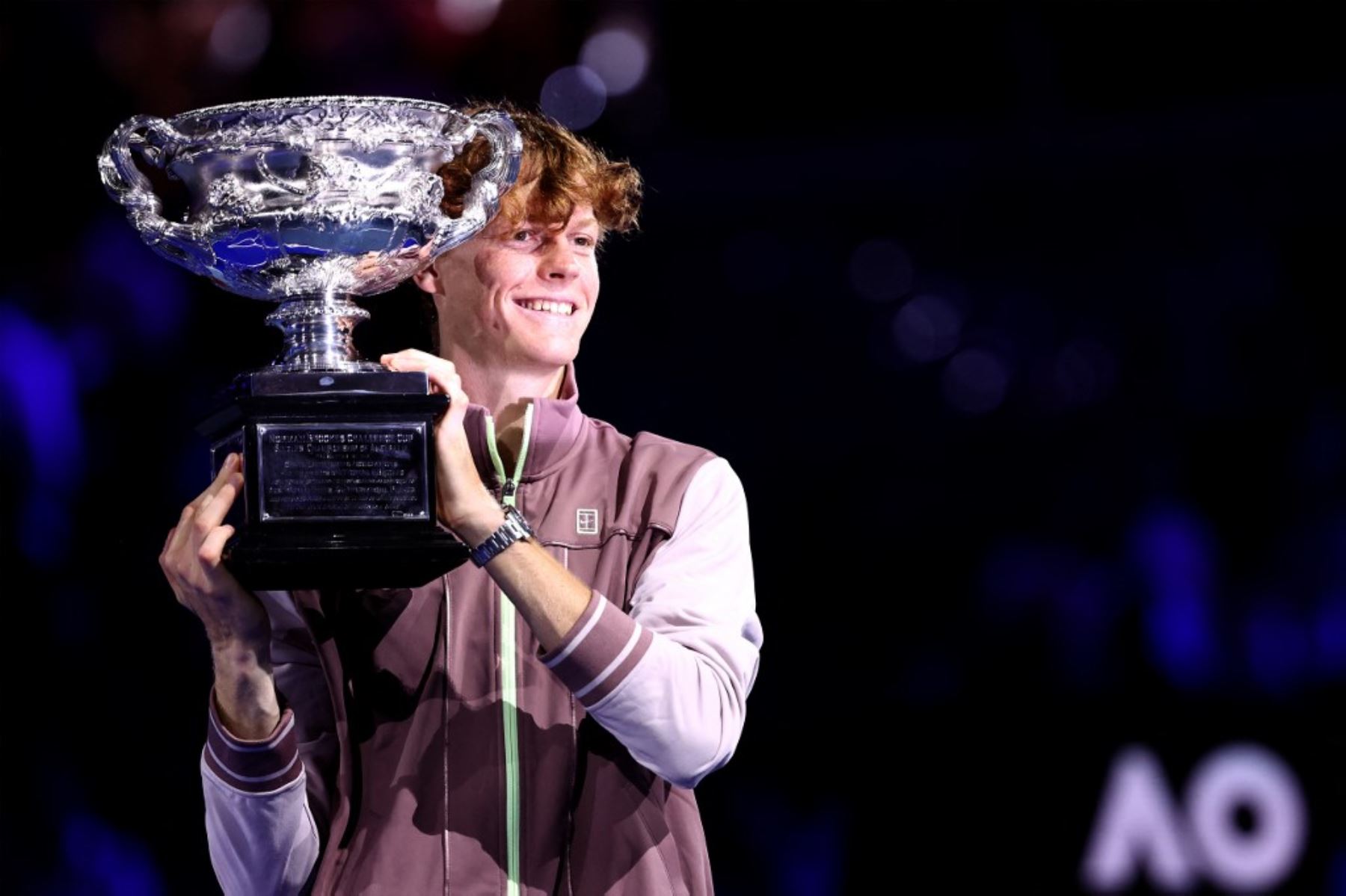 Jannik Sinner levanta su primer título de Grand Slam