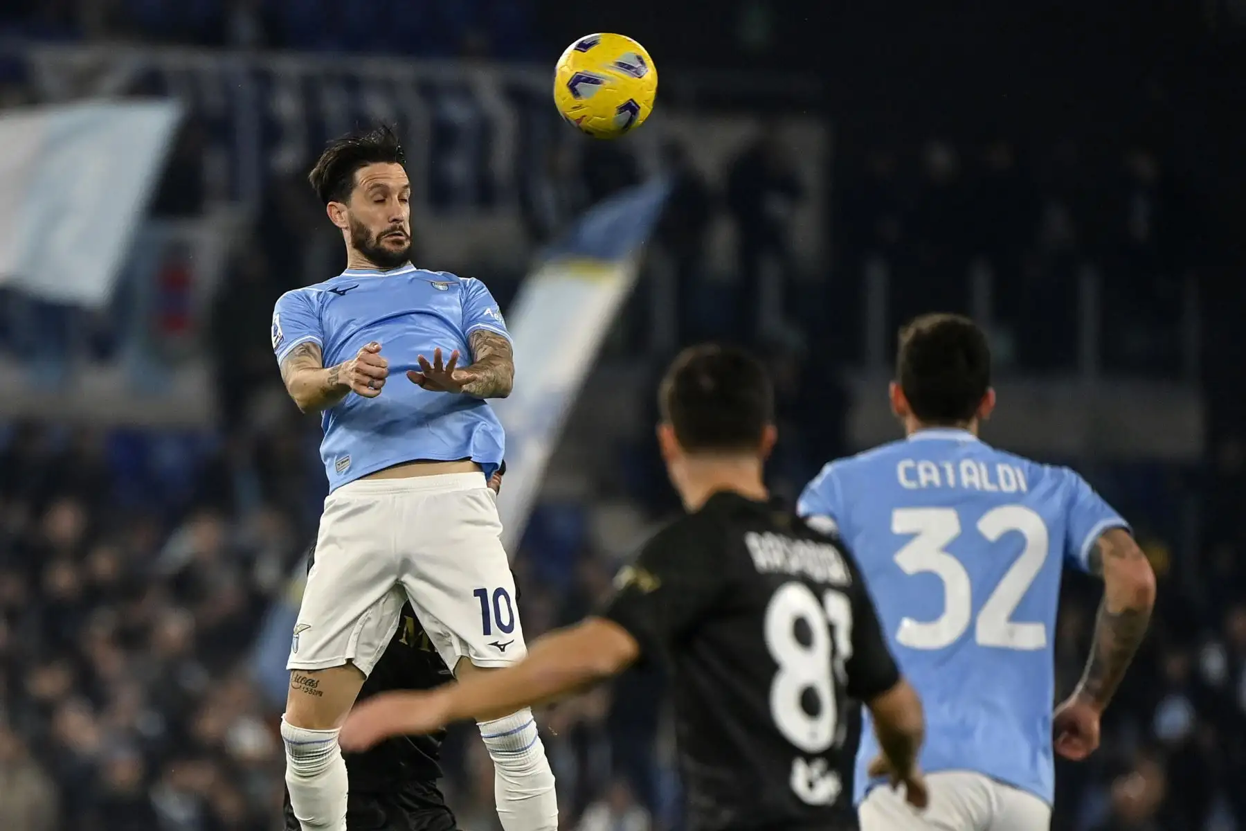 Luis Alberto del Lazio durante el partido de fútbol de la Serie A entre el SS Lazio y el SSC Napoli en Roma. Foto: ANDINA/EFE