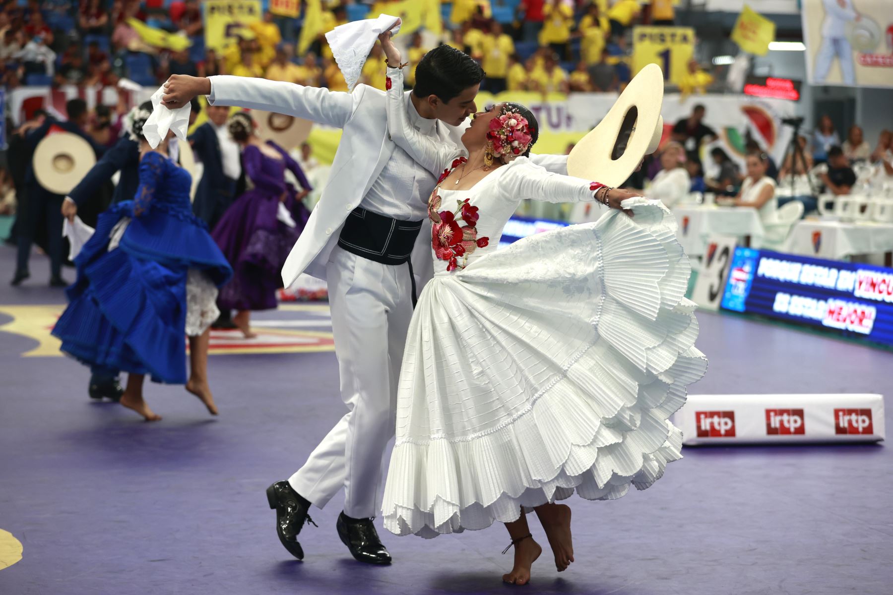 El Polideportivo del Callao, ubicado en la cuadra 23 de la avenida Guardia Chalaca, es la sede principal del 64º Concurso Nacional de Marinera 2024, evento que tradicionalmente se desarrolla en la ciudad de Trujillo (La Libertad) pero que, por segunda vez, tiene lugar en la capital. Foto: ANDINA/Vidal Tarqui