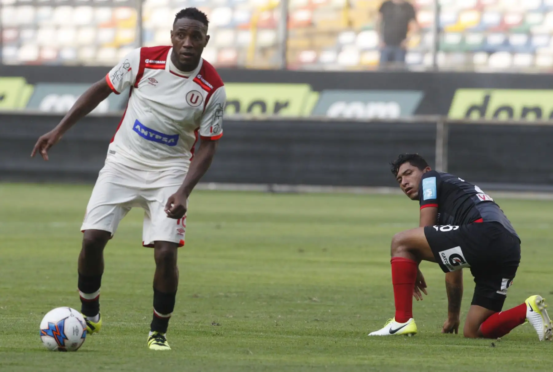 LIMA, PERÚ- SETIEMBRE 17. Universitario de  Deportes gano 2-0 al Juan Aurich. 
Foto:  ANDINA/Eddy Ramos