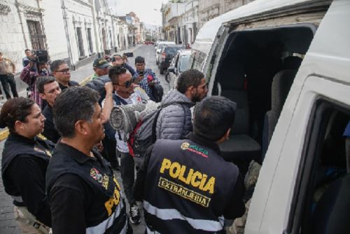 Un total de 20 ciudadanos extranjeros fueron expulsados tras ser detenidos en Chiclayo al encontrarse en situación migratoria irregular. ANDINA/Difusión