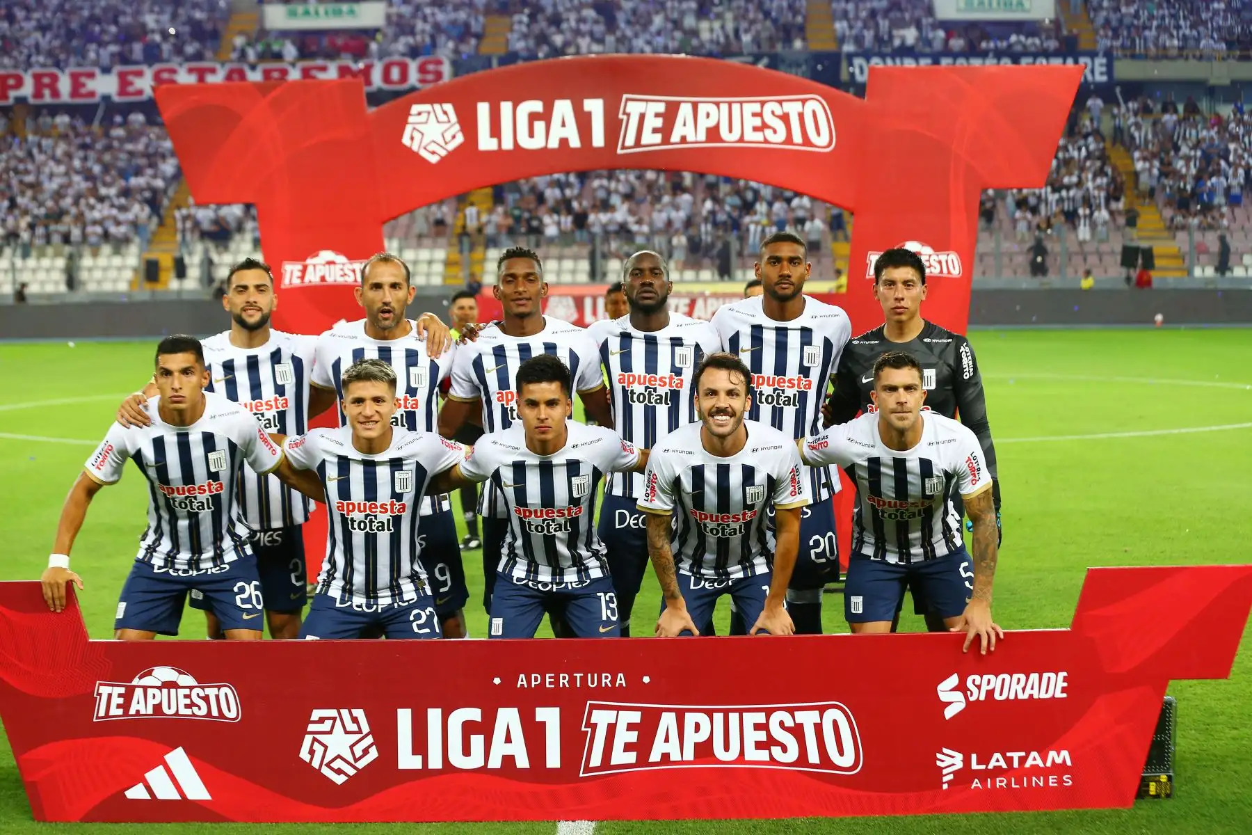 Equipo de Alianza Lima  se enfrenta al club César Vallejo por la fecha 1 de la Liga1 en el estadio Nacional de Lima. 
Foto: ANDINA/Eddy Ramos