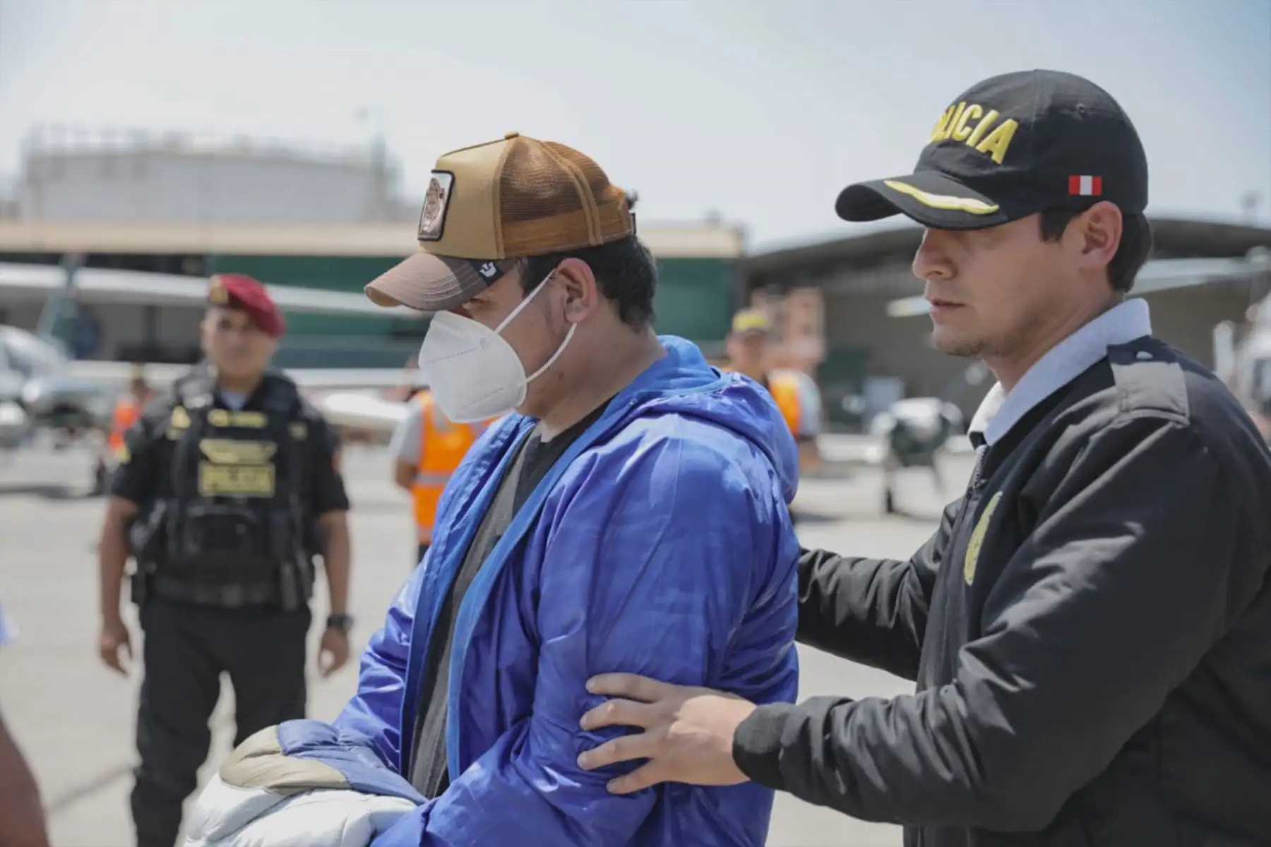 Llegada a Lima del investigado Fray Vásquez Castillo, sobrino del expresidente Pedro Castillo, quien se entregó a la justicia en la ciudad de Puno. Foto: Difusión