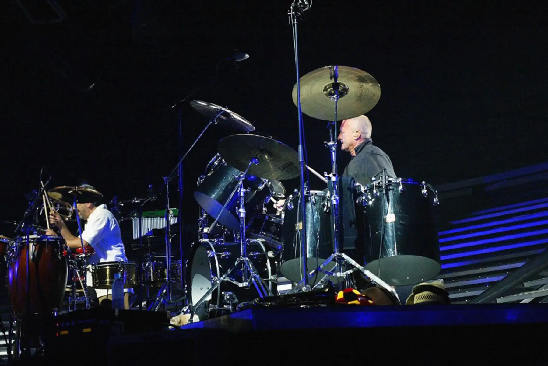 El artista Phil Collins en concierto en The Arrowhead Pond el 26 de agosto de 2004 en Anaheim, California. Foto: AFP