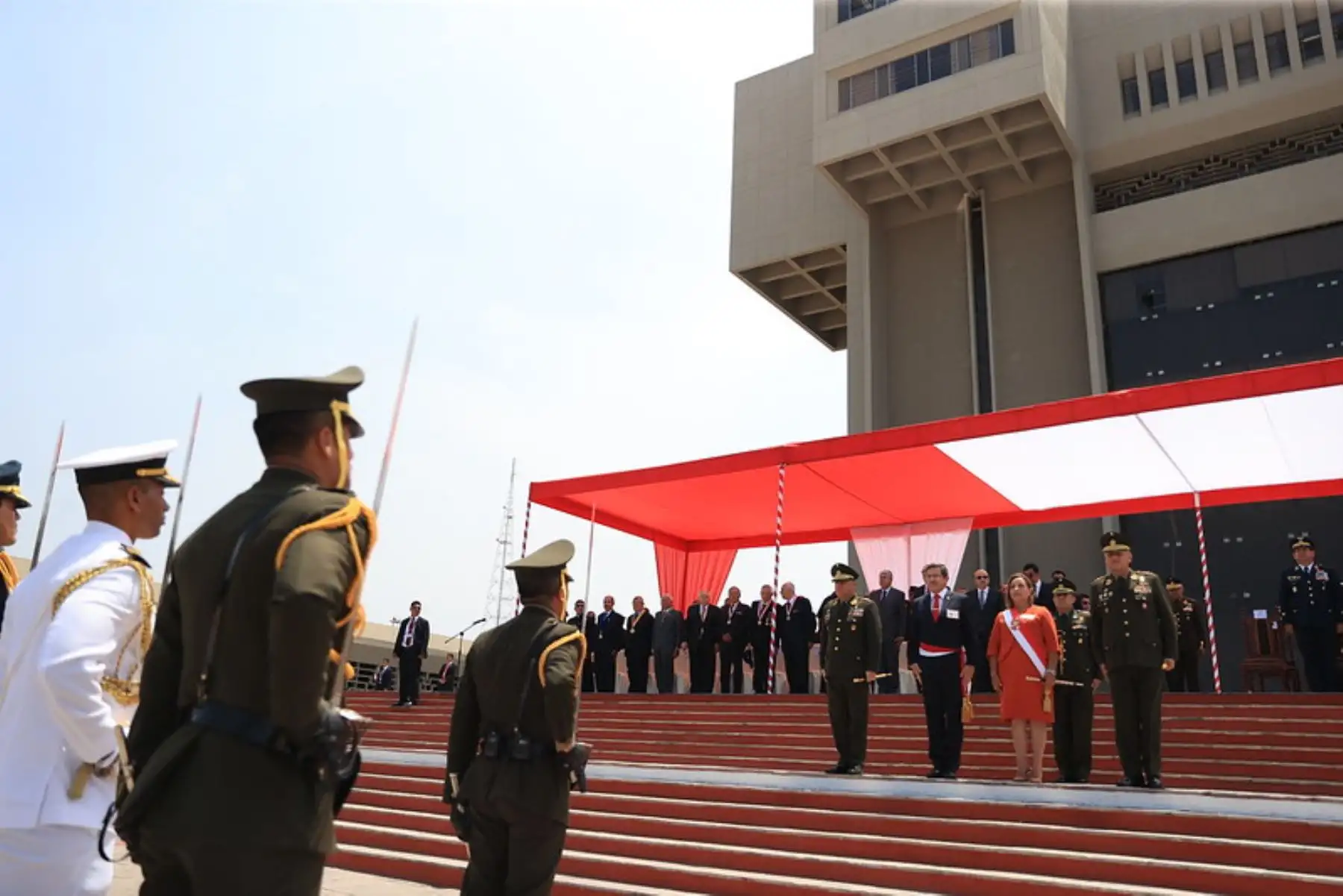 Presidenta Dina Boluarte participa en la ceremonia por el 43° aniversario de las operaciones de la Cordillera del Cóndor. Foto: ANDINA/ Prensa Presidencia