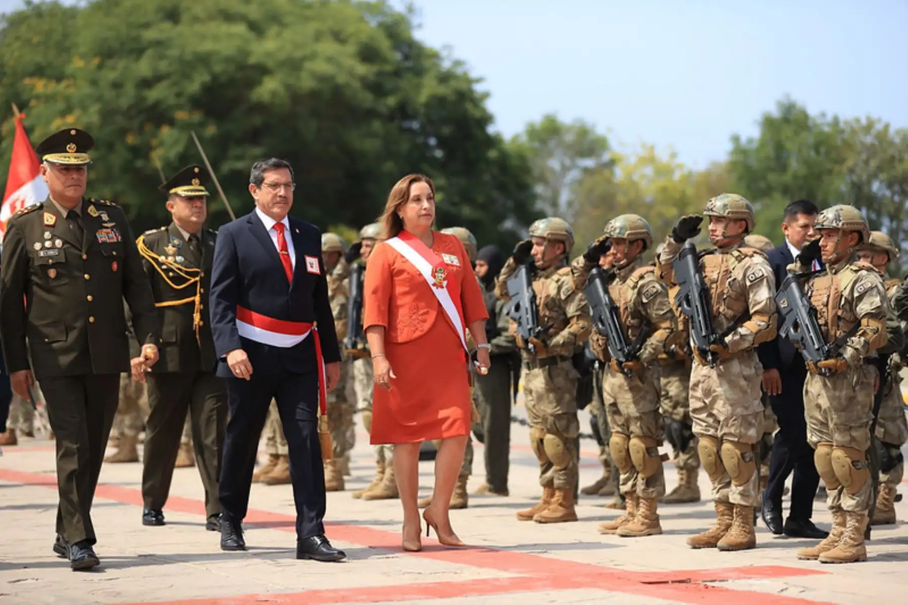 Presidenta Dina Boluarte participa en la ceremonia por el 43° aniversario de las operaciones de la Cordillera del Cóndor. Foto: ANDINA/ Prensa Presidencia