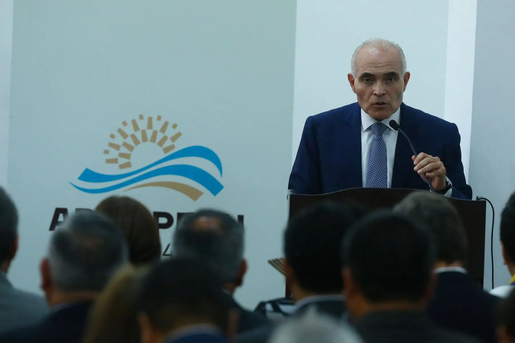 Palabras  del presidente de las Reuniones de Altos Funcionarios APEC 2024, embajador Carlos  Vásquez Corrales participa en la iniciativa denominada  APEC Ciudadano Perú 2024. Actividad  que busca promover eventos de diversa índole que permitan acercar los beneficios y oportunidades que el Foro de Cooperación Económica Asia - Pacífico ( APEC) propicia en el Perú. 
Foto: ANDINA/Eddy Ramos
