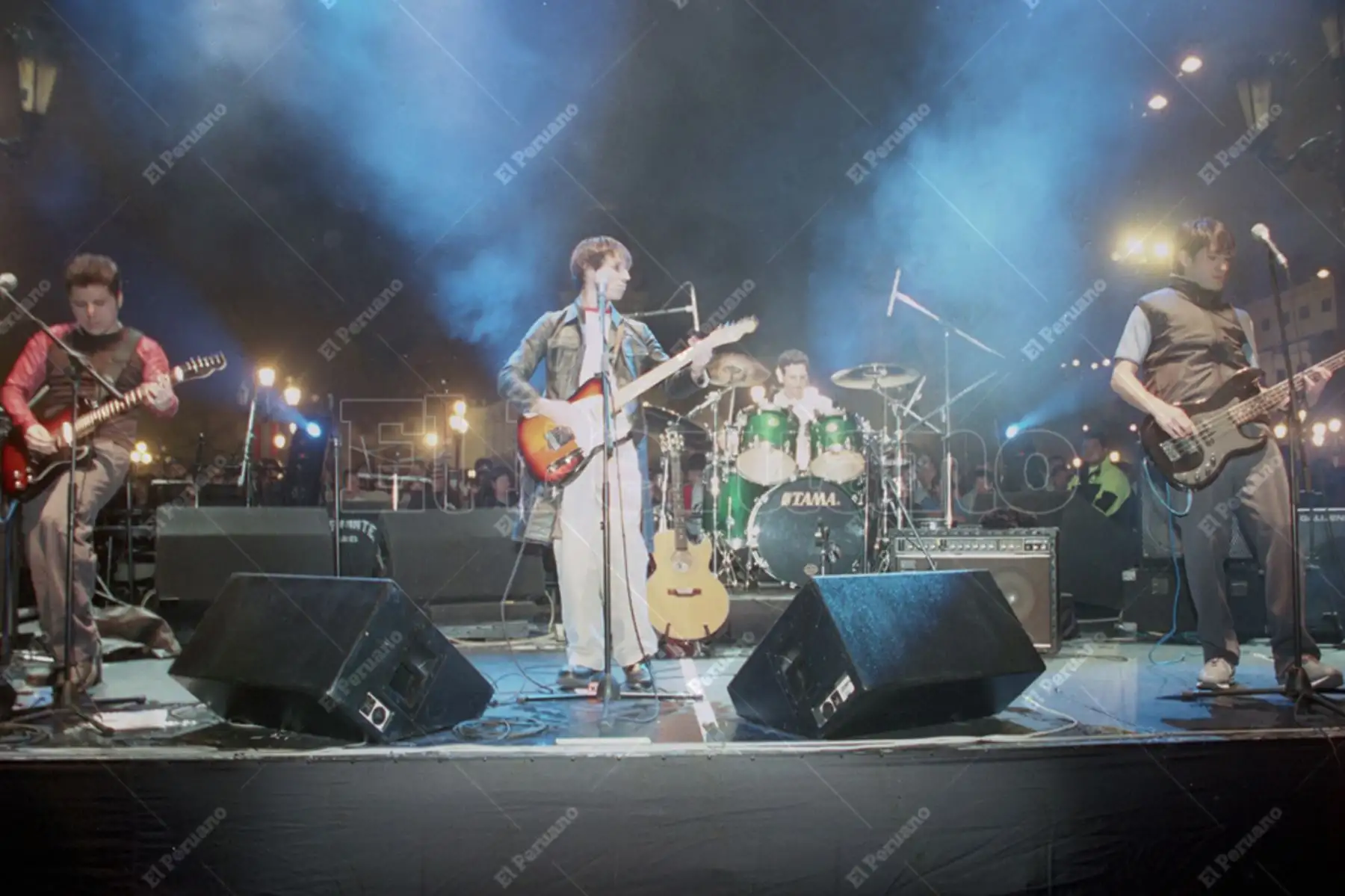 Lima - 12 julio 2000 / Concierto del grupo de rock  Libido en la plaza Santa Rosa del Centro Histórico. Foto: Diario Oficial El Peruano / Vidal Tarqui