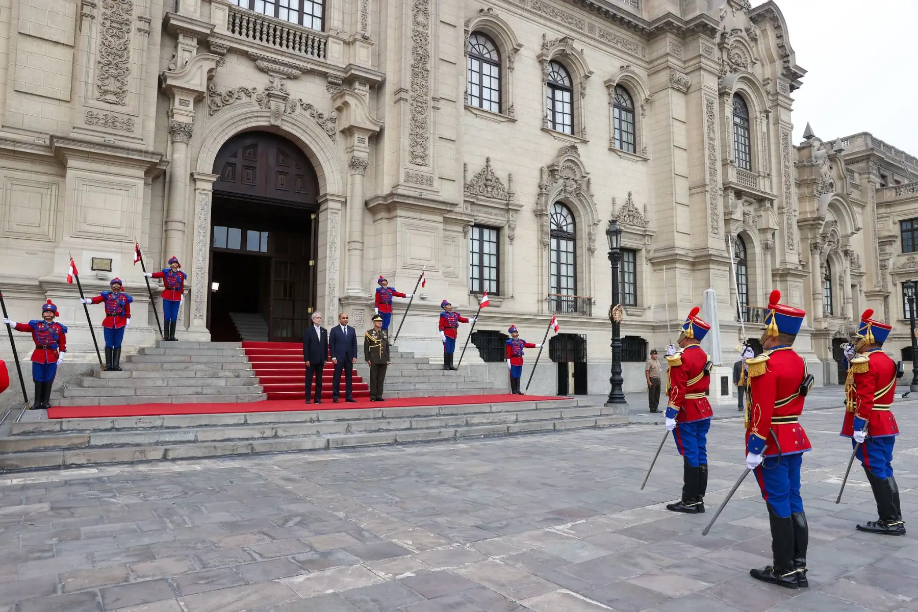 La presidenta de la república, Dina Ercilia Boluarte Zegarra, participó en la presentación de cartas credenciales de embajadores residentes en el Perú.
Foto: ANDINA/Presidencia Perú