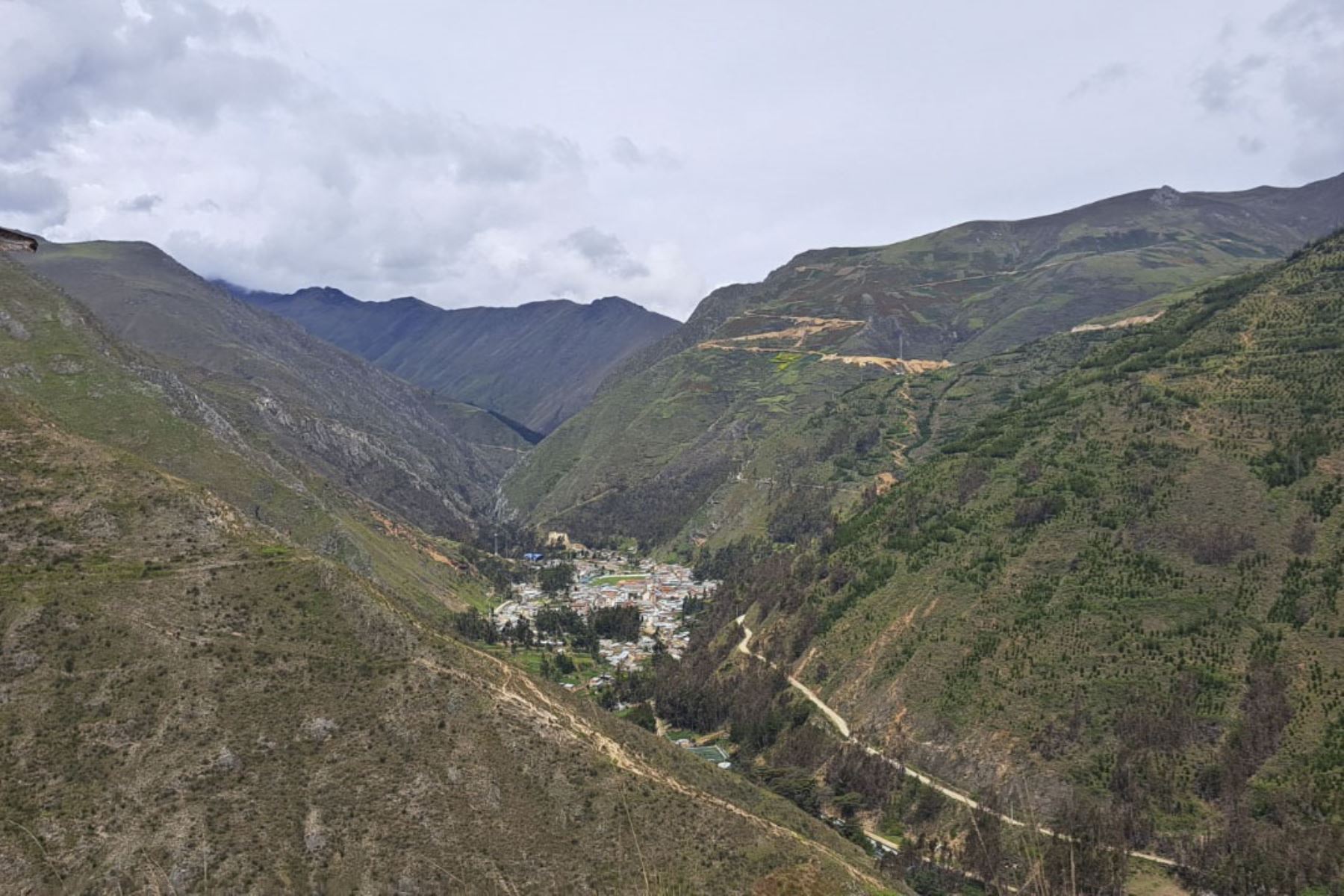 Las zonas inspeccionadas fueron los distritos de Huariaca, Huachón y Pasco, así como el centro poblado Quiparacra. Foto: ANDINA/Ingemmet