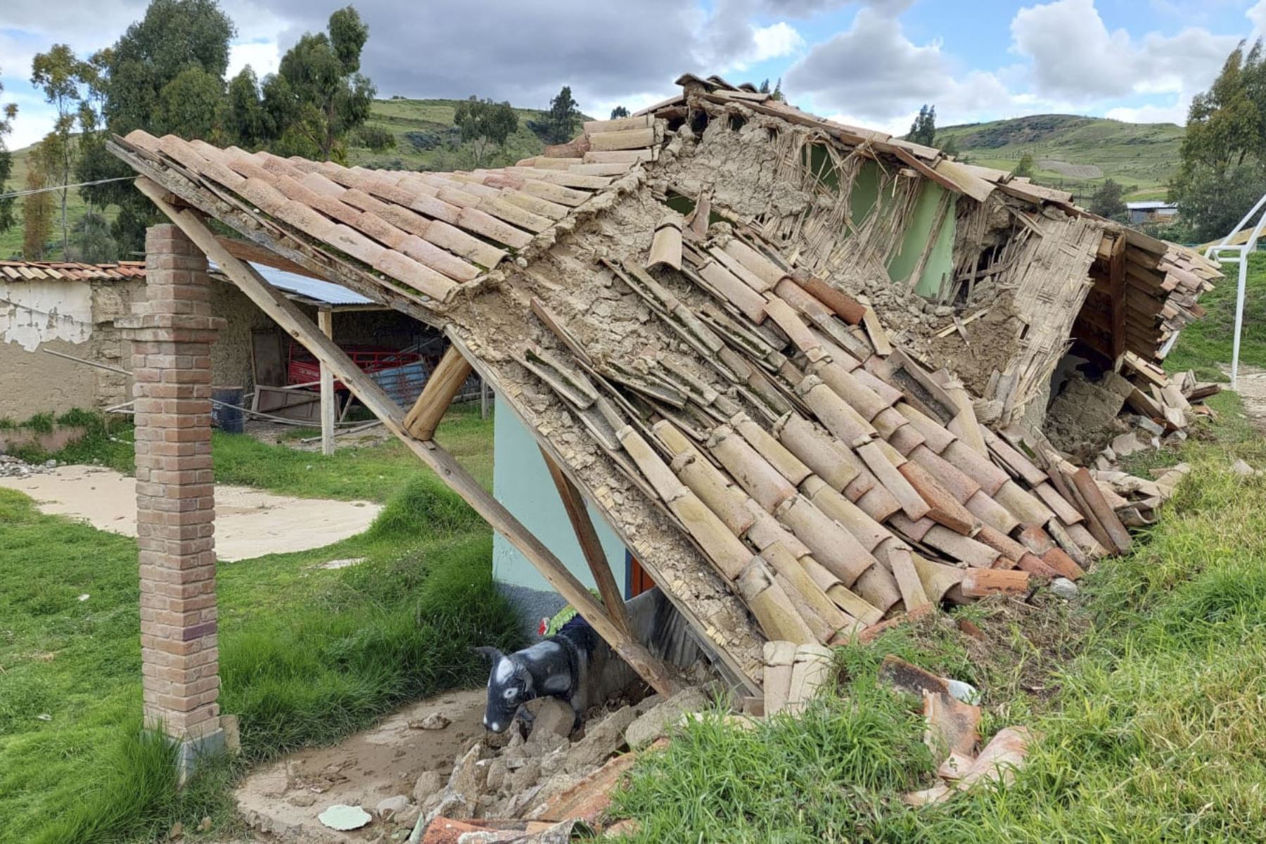 Además de la capilla, otras quince viviendas del barrio Junín se inundaron por completo y los moradores perdieron muebles, enseres y animales menores.ANDINA/Difusión