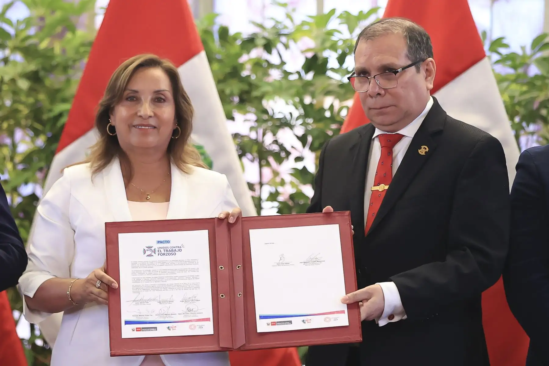 La presidenta de la república, Dina Boluarte Zegarra, participa en la conmemoración del Día de la Lucha contra el Trabajo Forzoso. Foto: ANDINA/Prensa Presidencia