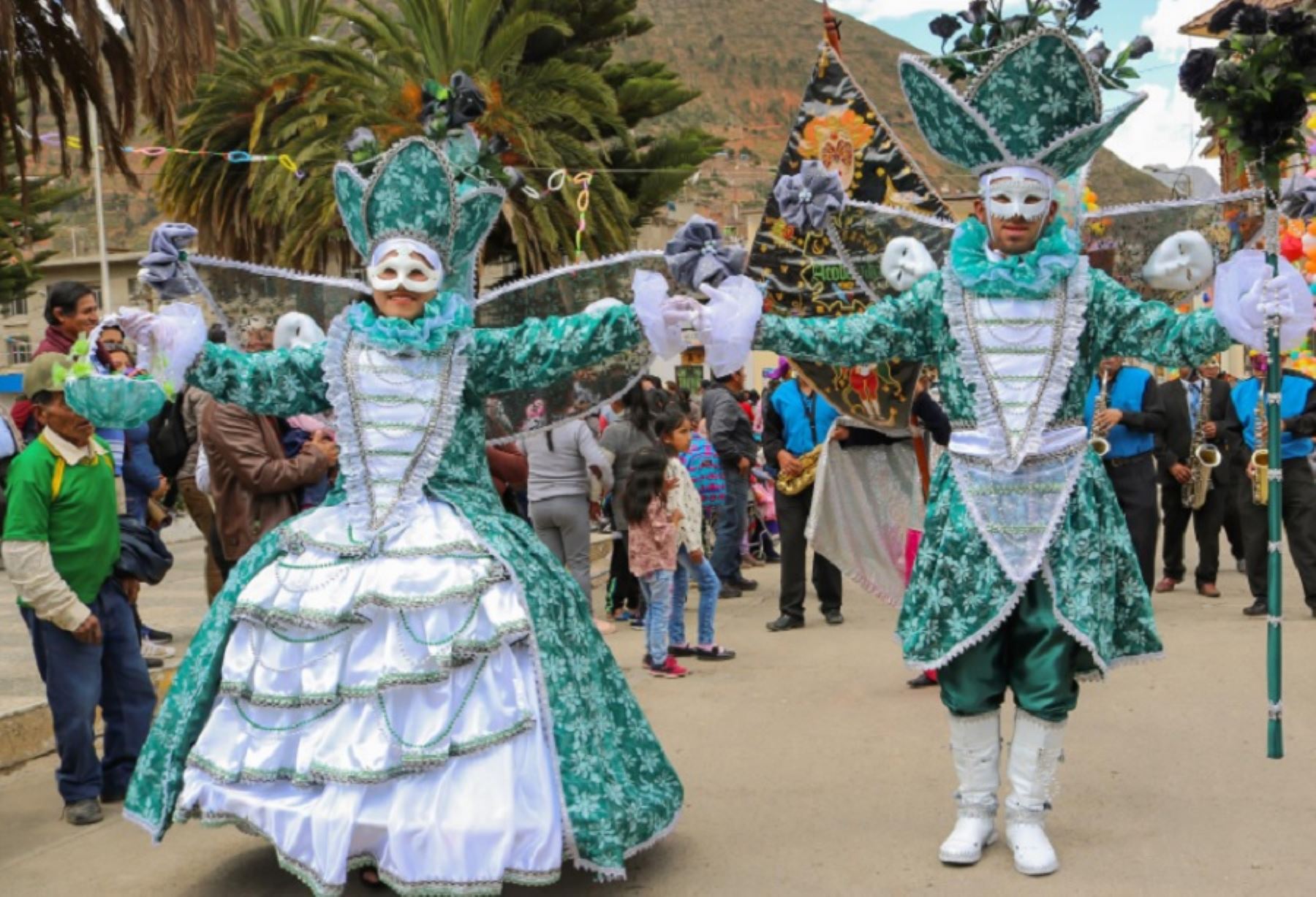 Carnaval Tarmeño, festividad emblemática de la “Perla de los Andes” que está revestida de incesante júbilo y colorido,