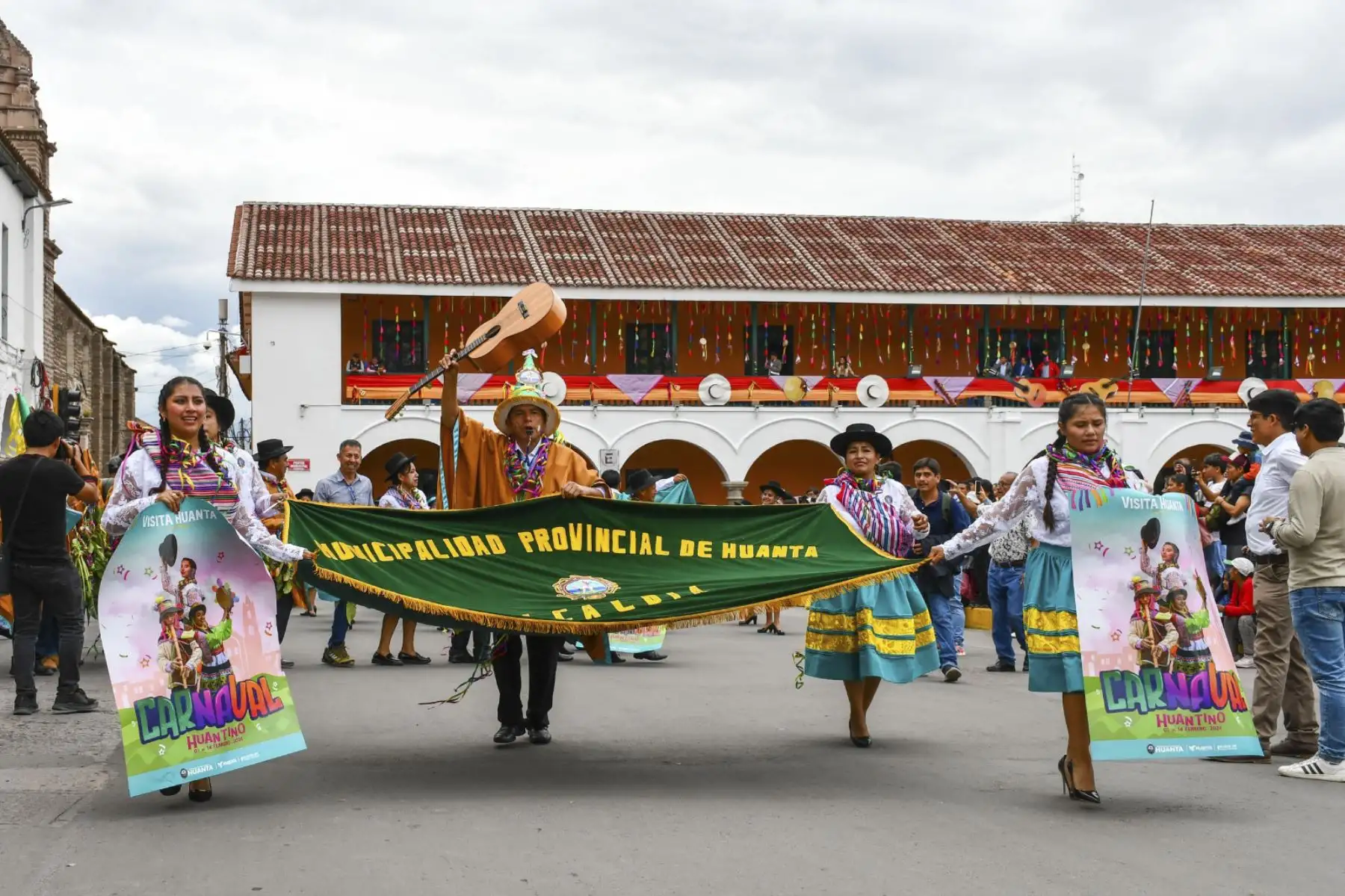 El Carnaval Huantino es una de las fiestas más coloridas de Ayacucho. La provincia de Huanta espera la visita de más de 20,000 turistas para participar de las actividades festivas. ANDINA/Difusión