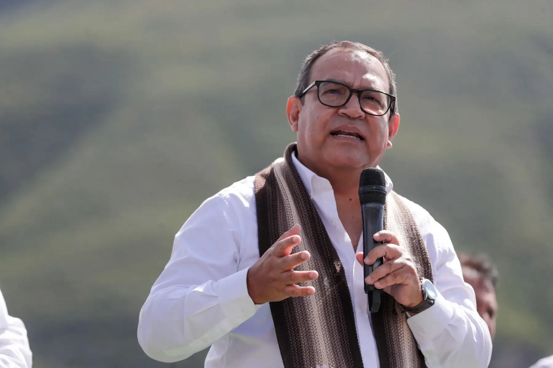 El presidente del Consejo de Ministros, Alberto Otárola, destacó la culminación de las obras de la nueva pista de aterrizaje del aeropuerto Germán Arias Graziani, en Huaraz. Foto: ANDINA/PCM