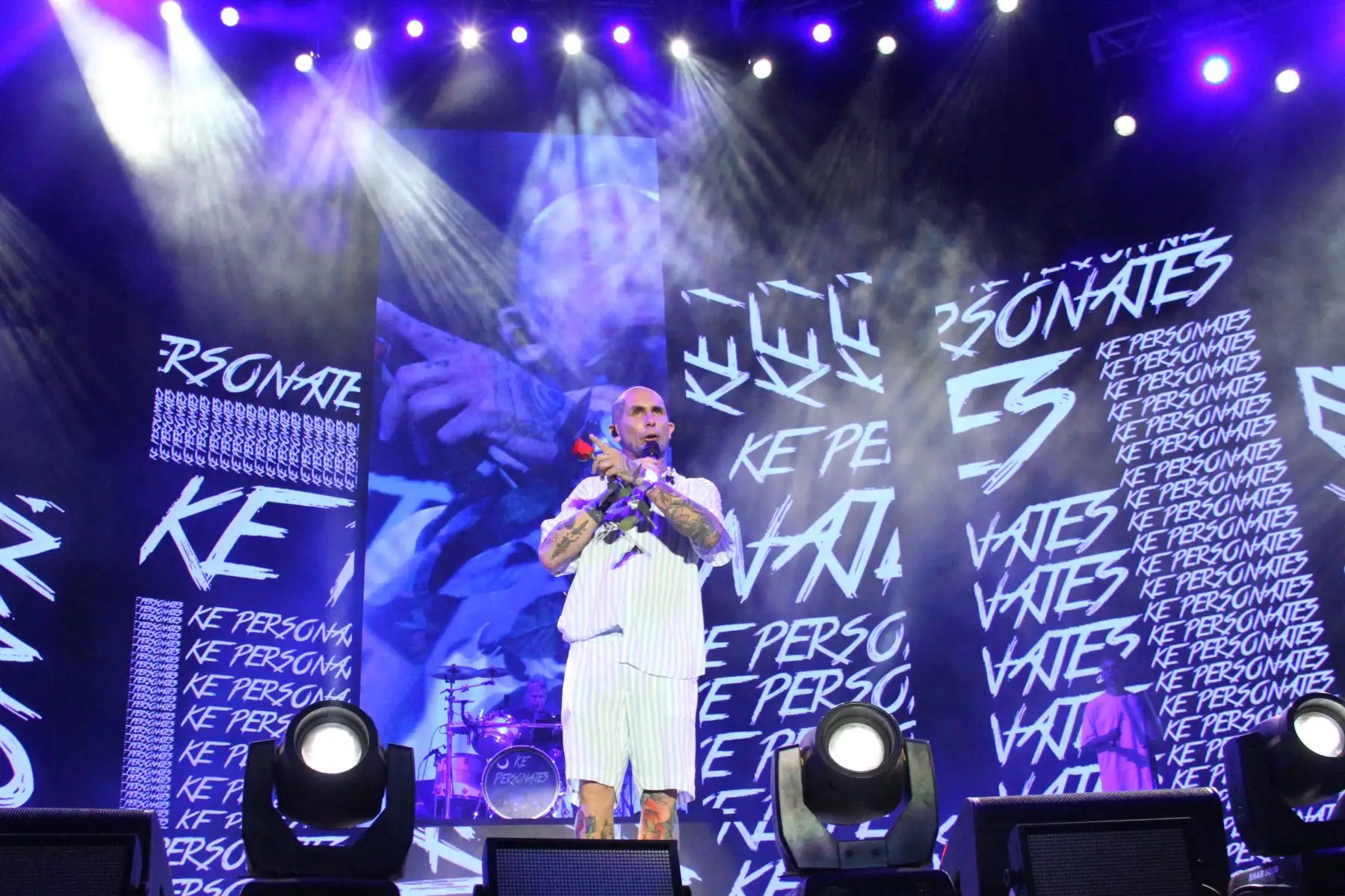 El artista argentino "Ke Personajes" se presento ayer en el  el Circulo Militar de Salaverry con un show que trae lo mejor de sus repertorio que fusiona la música urbana con la cumbia villera. Foto: Cortesía/ Miguel Rivera