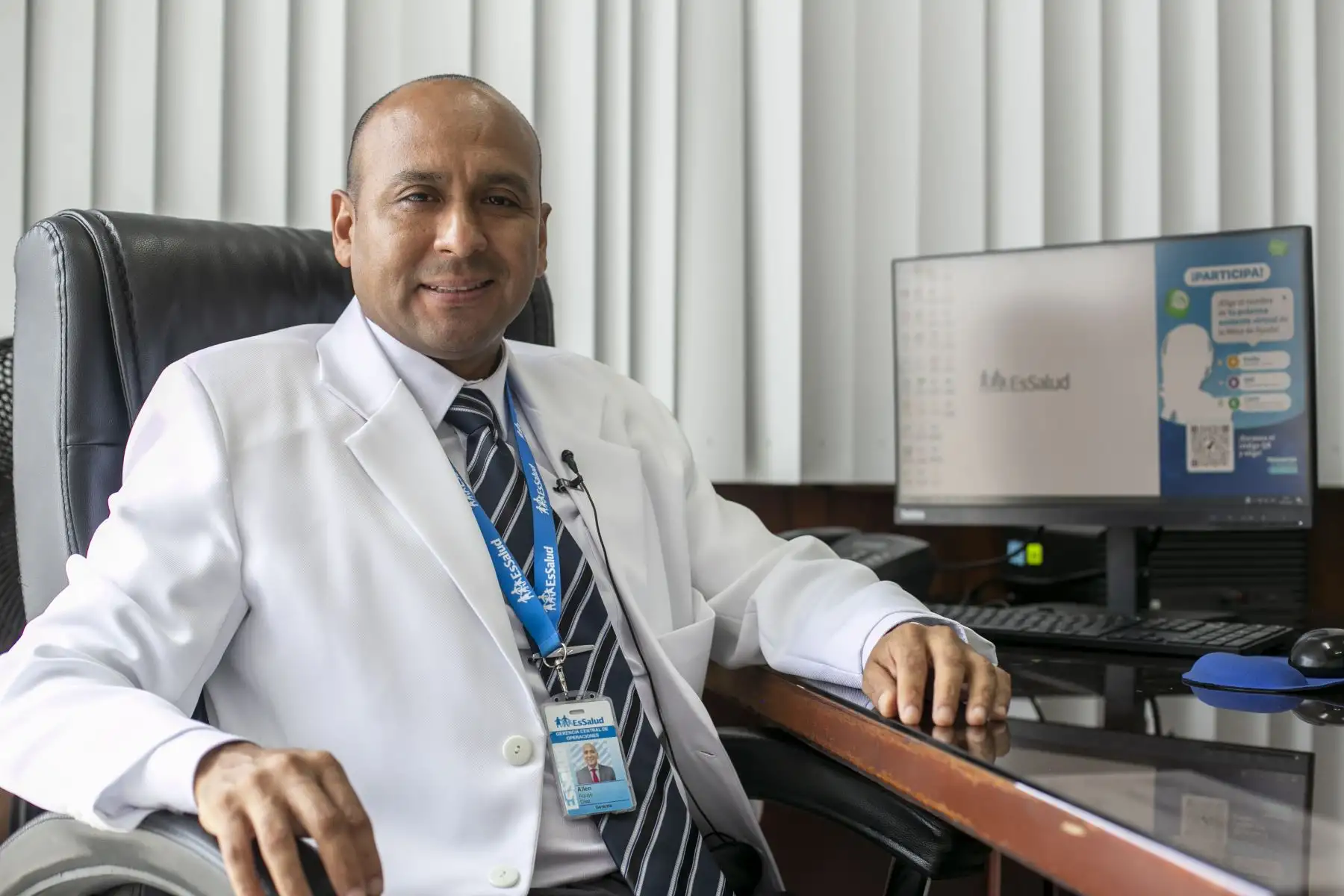 El doctor Allen Aquije, Gerente de Operaciones Territoriales de EsSalud precisa: “El cáncer tiene cura, el año pasado 11 mil 924 pacientes superaron esta enfermedad. Son familias que continúan con esperanza de vida plena, pero también debemos reflexionar sobre los 74 mil 345 nuevos casos detectados. Recordemos que la detección y atención deben ser oportunas, y de manera preventiva llevemos un estilo de vida saludable”.
Foto:EsSalud