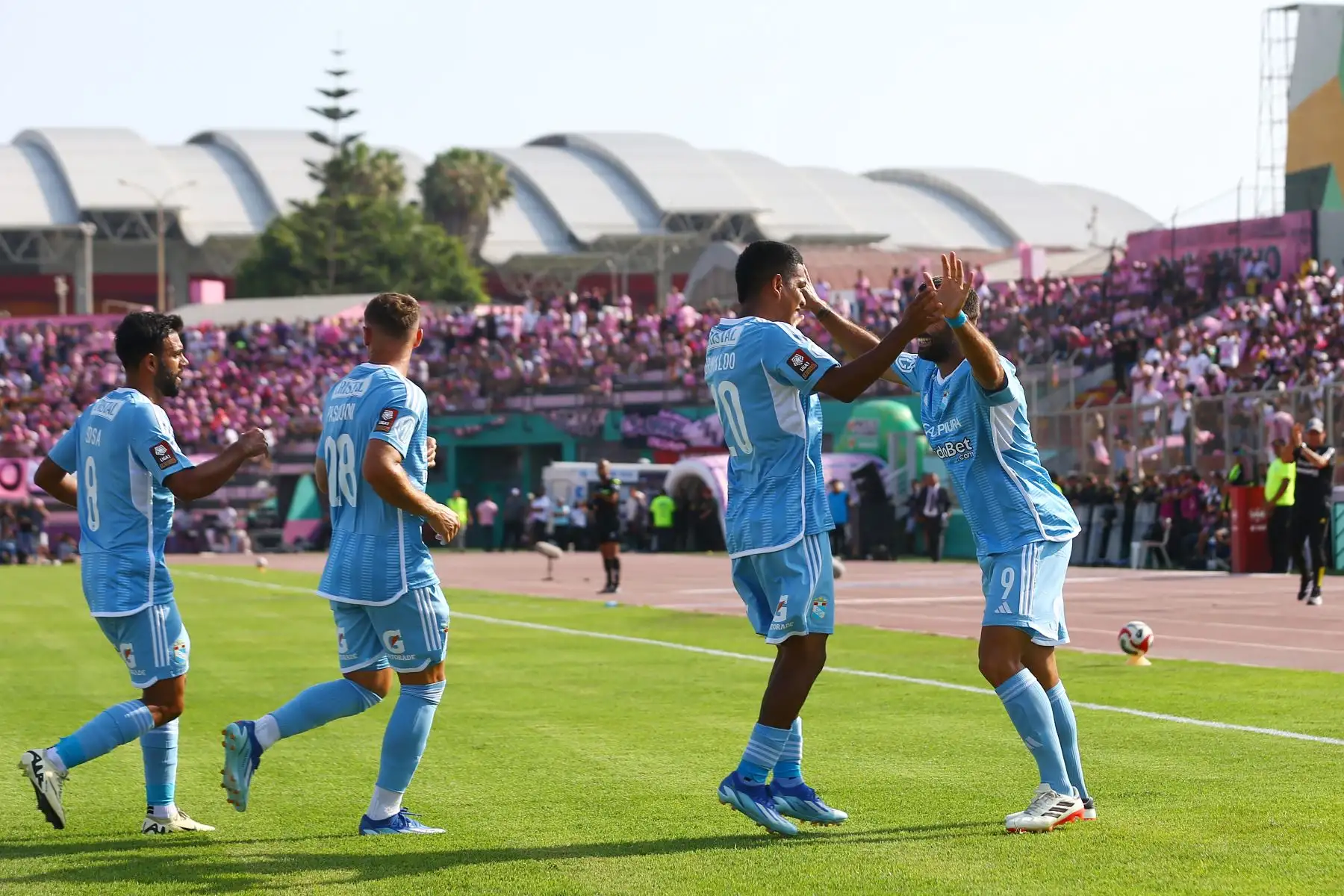 Sport Boys se enfrenta a Sporting Cristal por la fecha 2 de la Liga 1 Apertura  en el estadio Miguel Grau  del Callao. En la imagen, Martín Cauteruccio celebra su gol.
Foto: ANDINA/Eddy Ramos