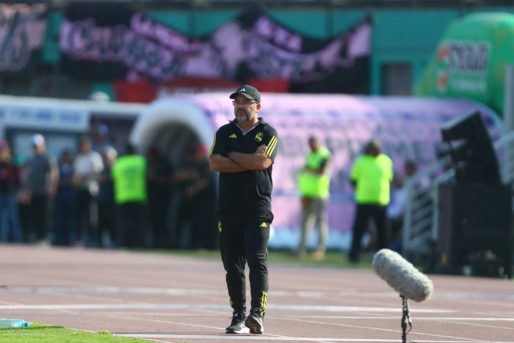 Sport Boys se enfrenta a Sporting Cristal por la fecha 2 de la Liga 1 Apertura  en el estadio Miguel Grau  del Callao. En la imagen, el entredador de Sporting Cristal, Ederson Moreira.
Foto: ANDINA/Eddy Ramos