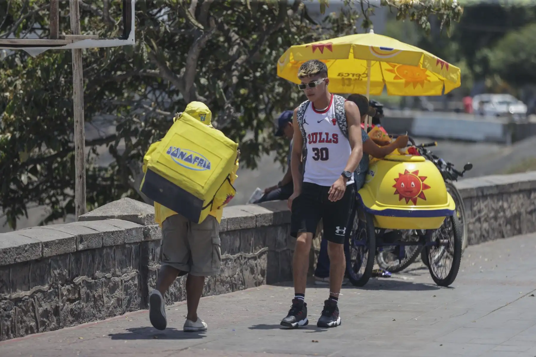 La capital peruana soportó este lunes el día más caluroso del verano hasta la fecha, con temperaturas máximas que superaron los 33 °C en algunas zonas.
Foto: ANDINA/Andrés Valle