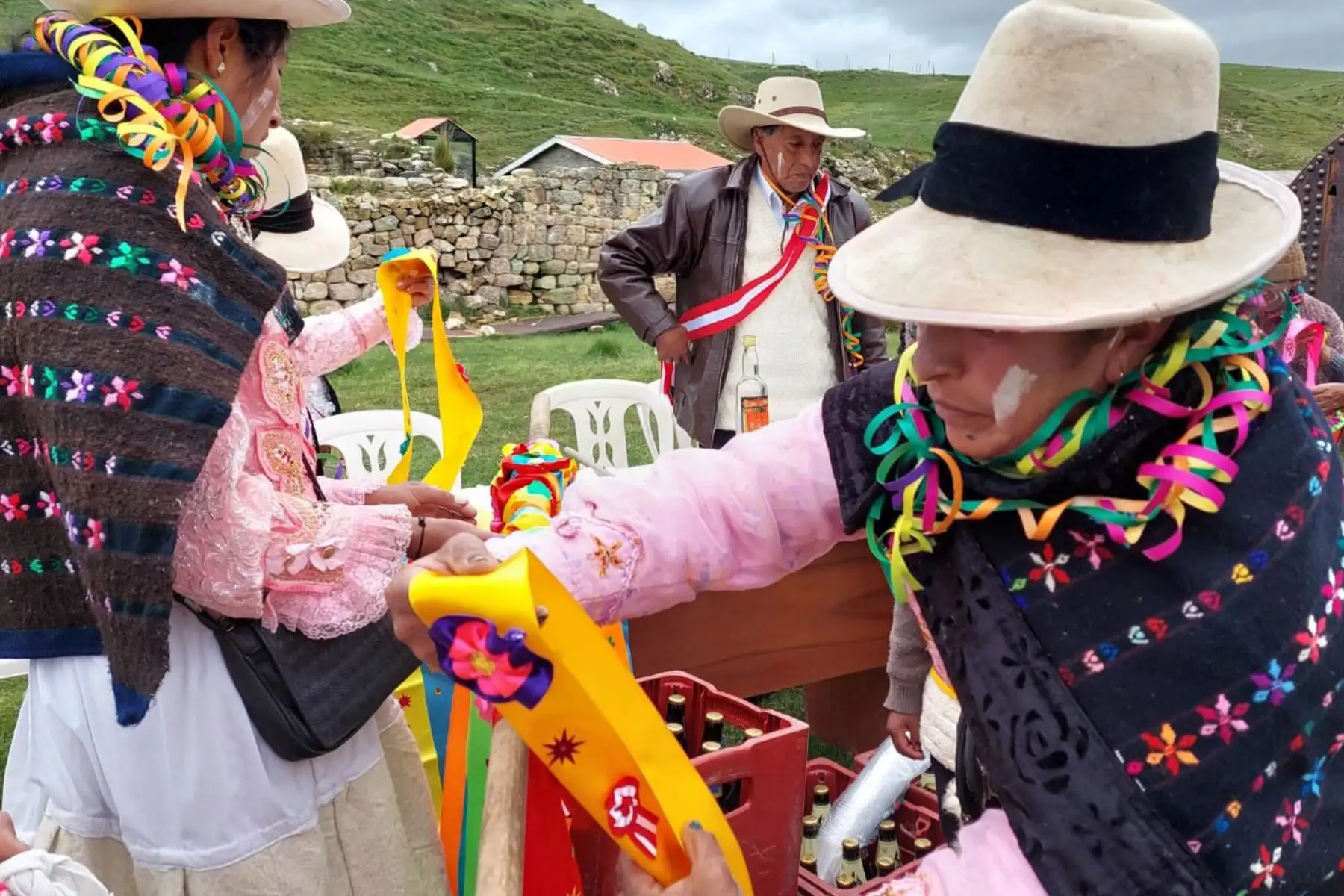 Huancayo. En el distrito de Óndores en la provincia de Junín se realizó la Octava Herranza Samblacina como parte de los carnavales del presente año, la fiesta se vivió con desbordante algarabía y colorido. Foto: Difusión